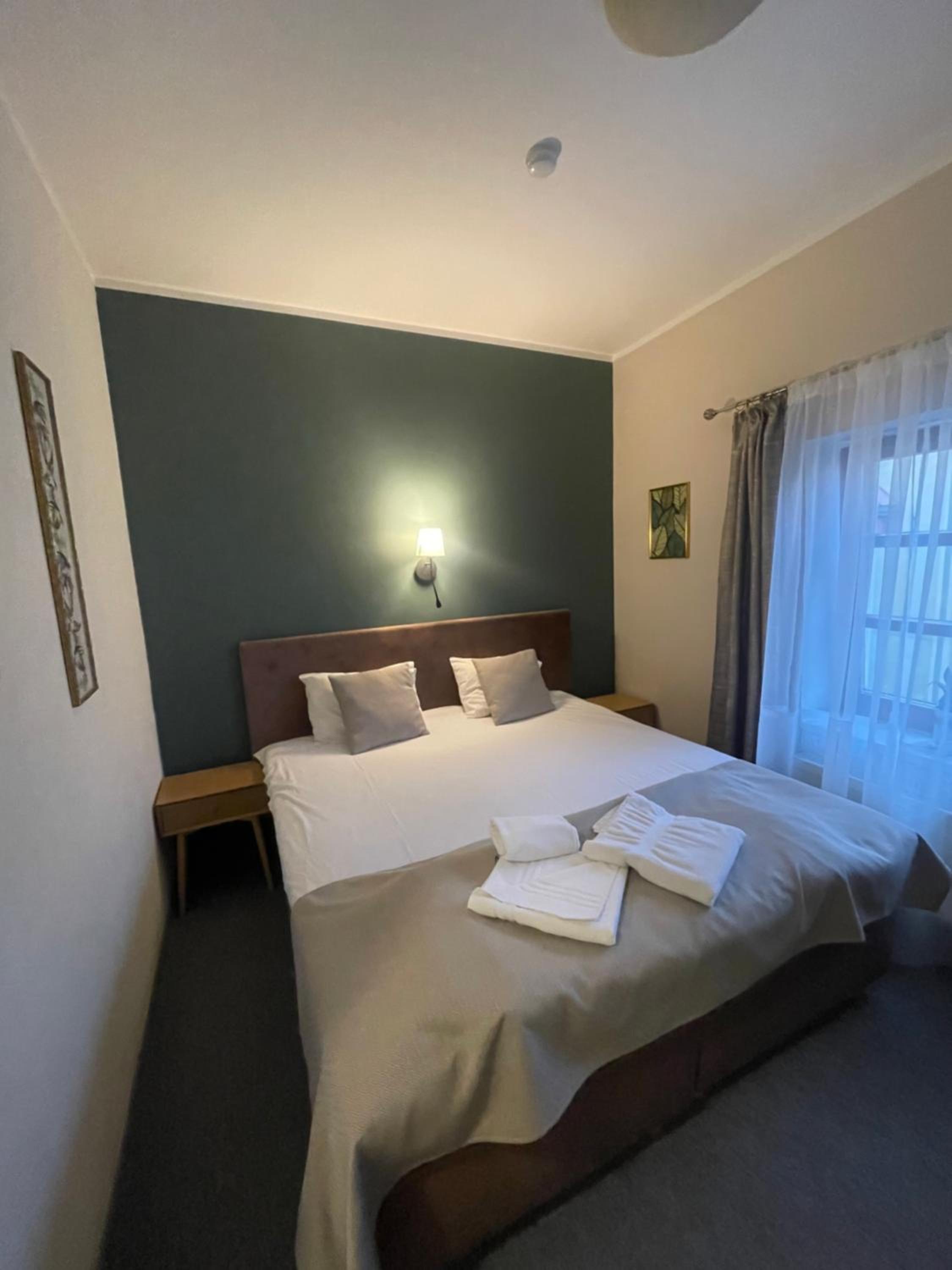 Standard Double Room - Photo 4