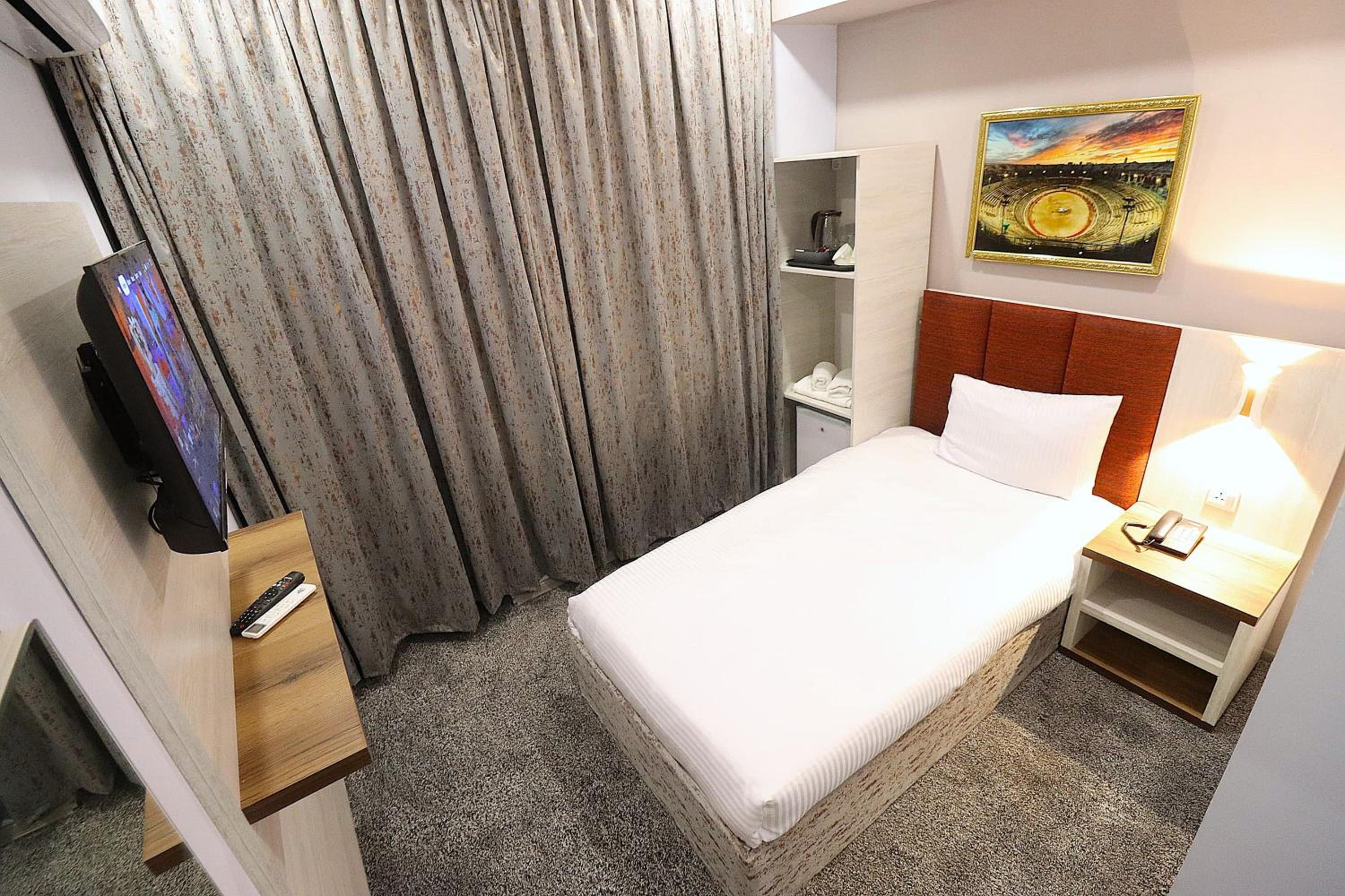 Budget Single Room