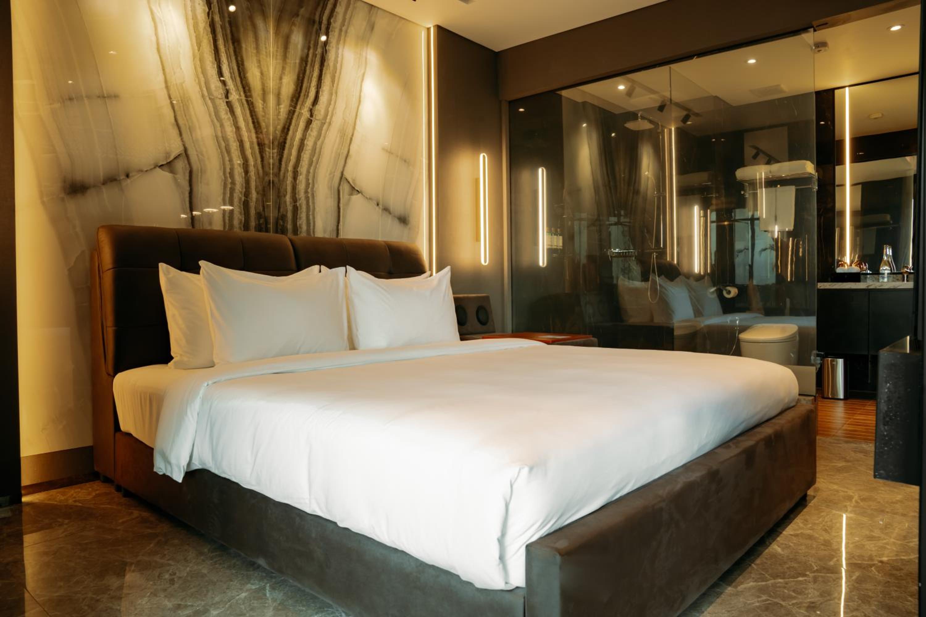 One-Bedroom Apartment With Balcony photo 2