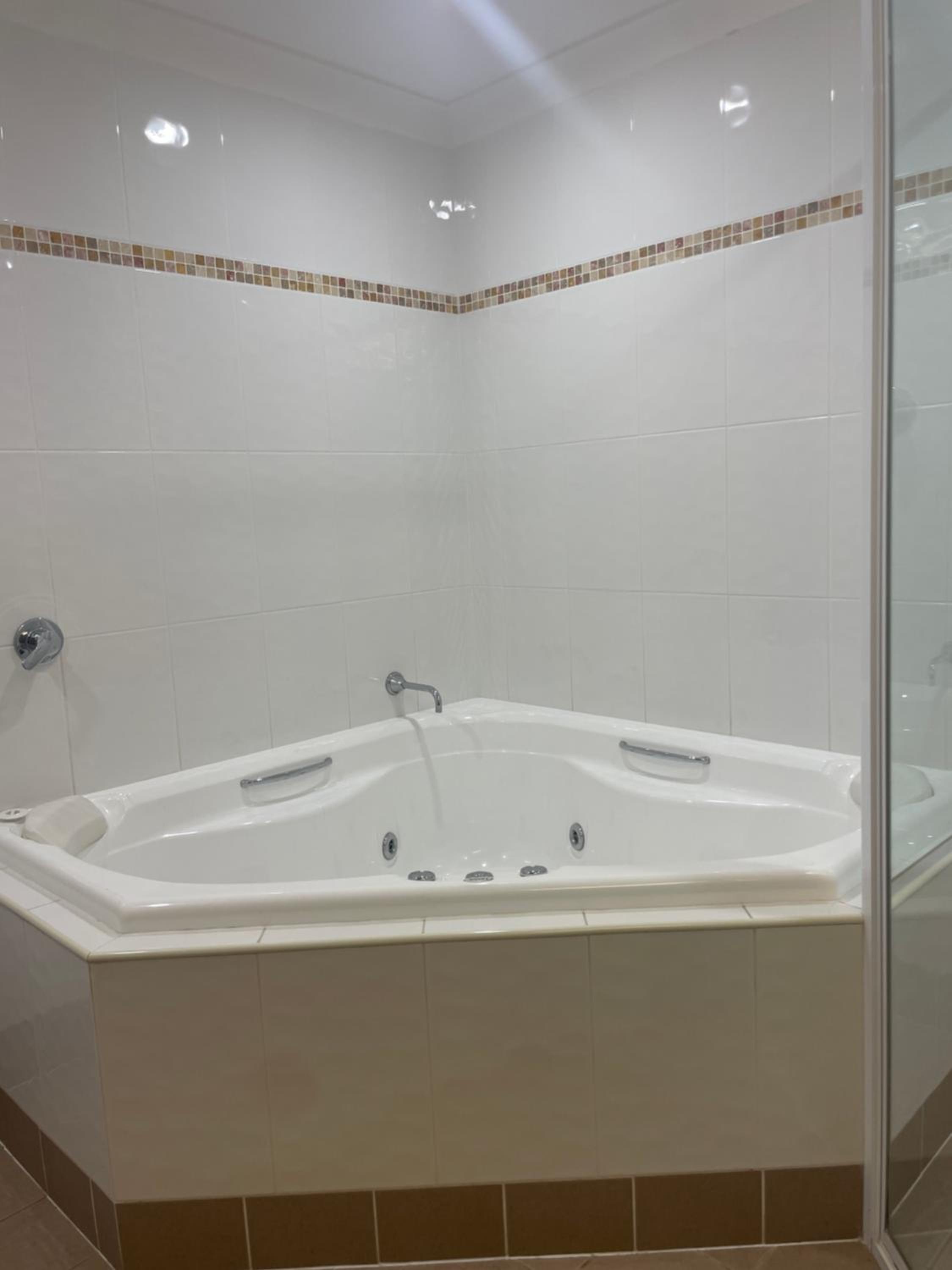 One-Bedroom Apartment with Spa Bath photo 3