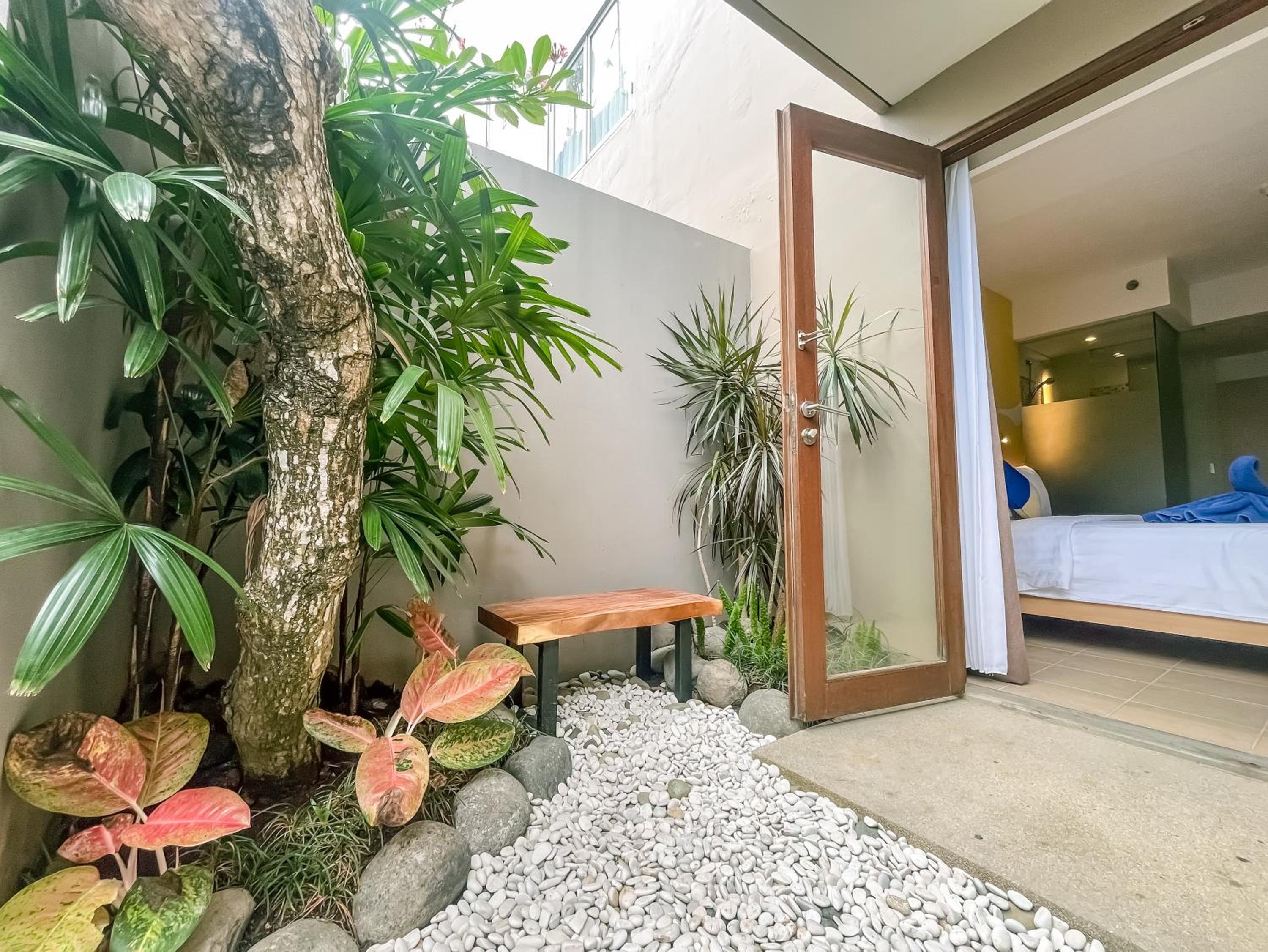Deluxe Garden View with Free Welcome Beer photo 3