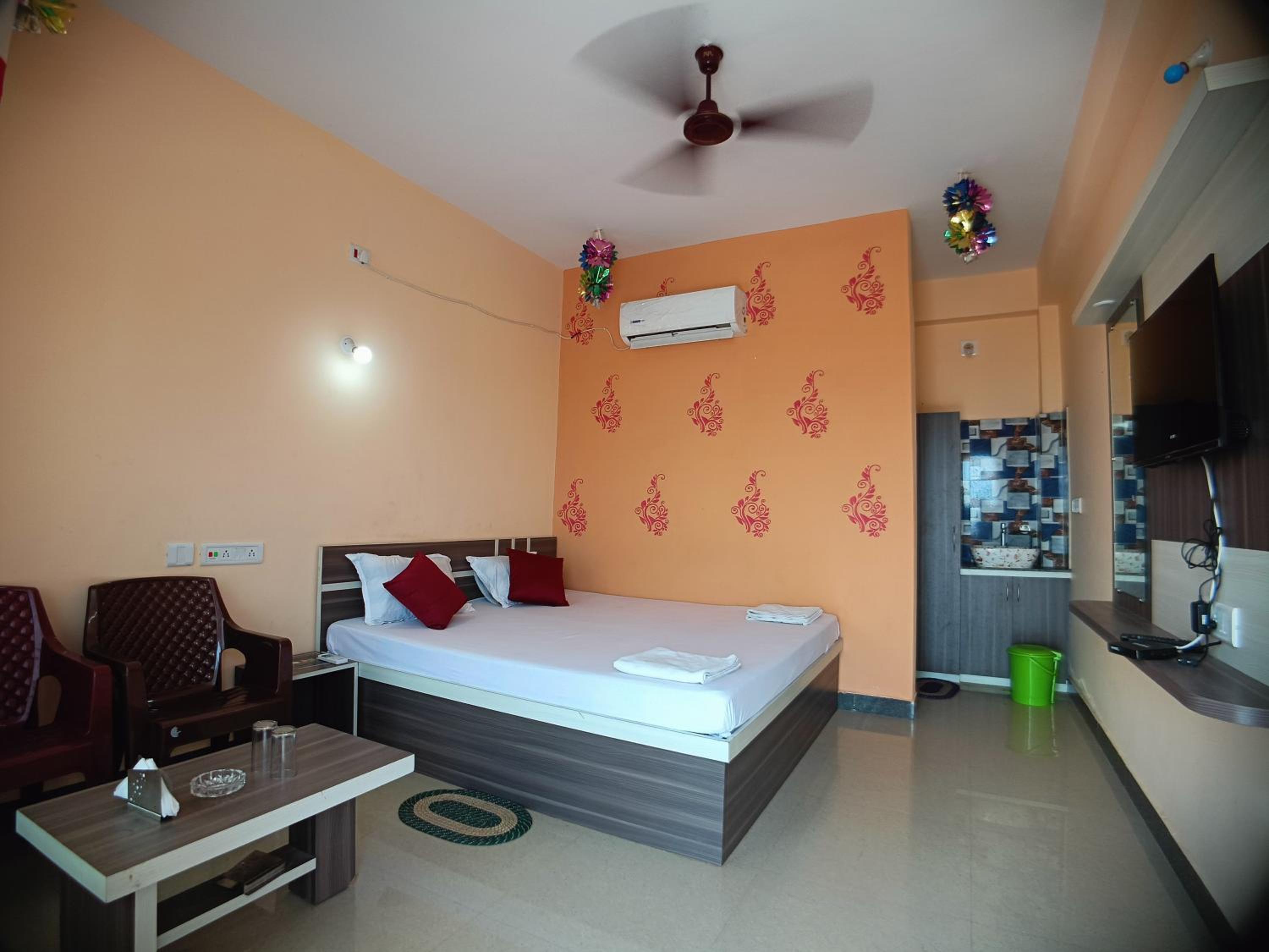 Deluxe Double Room with Balcony and Sea View