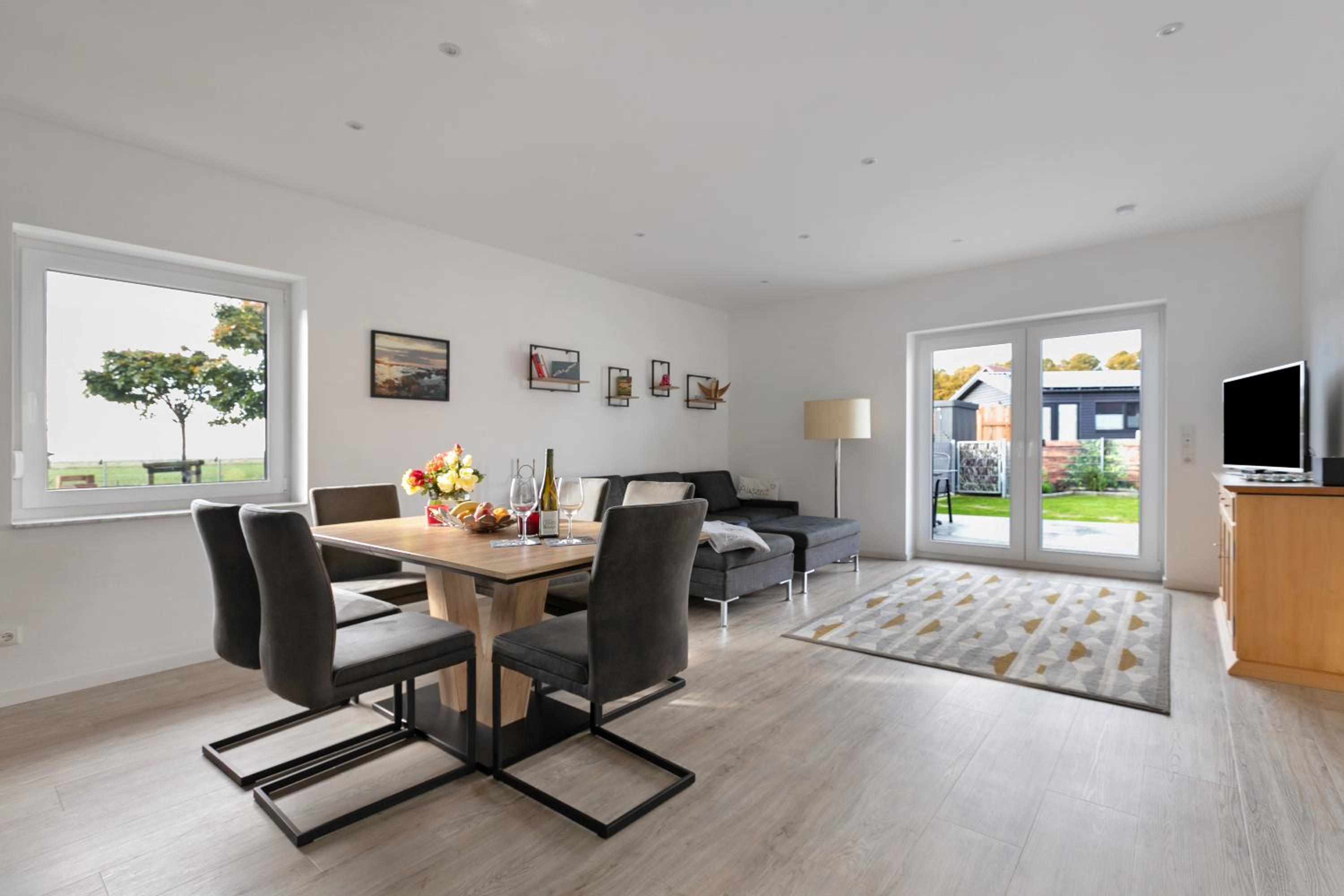 Two-Bedroom Deluxe Apartment with Garden View