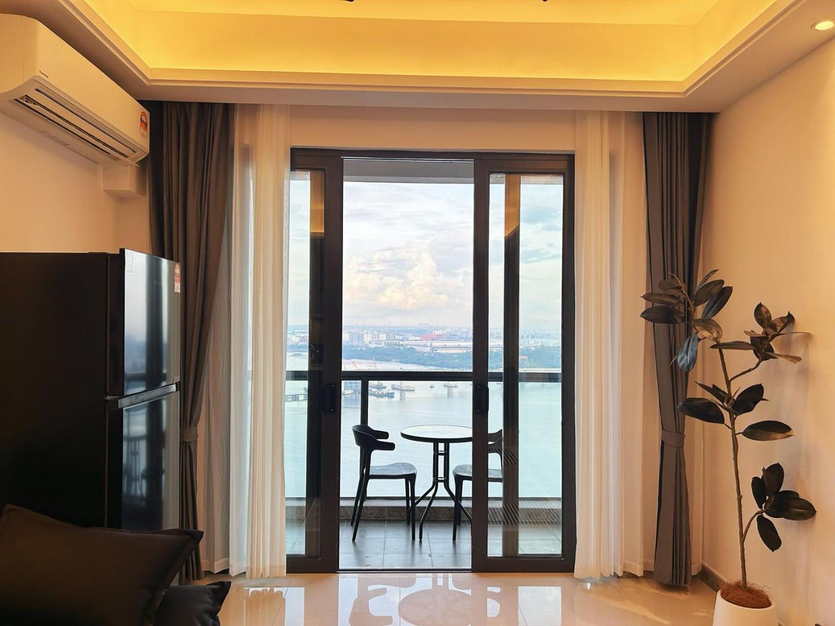 Apartment With Sea View