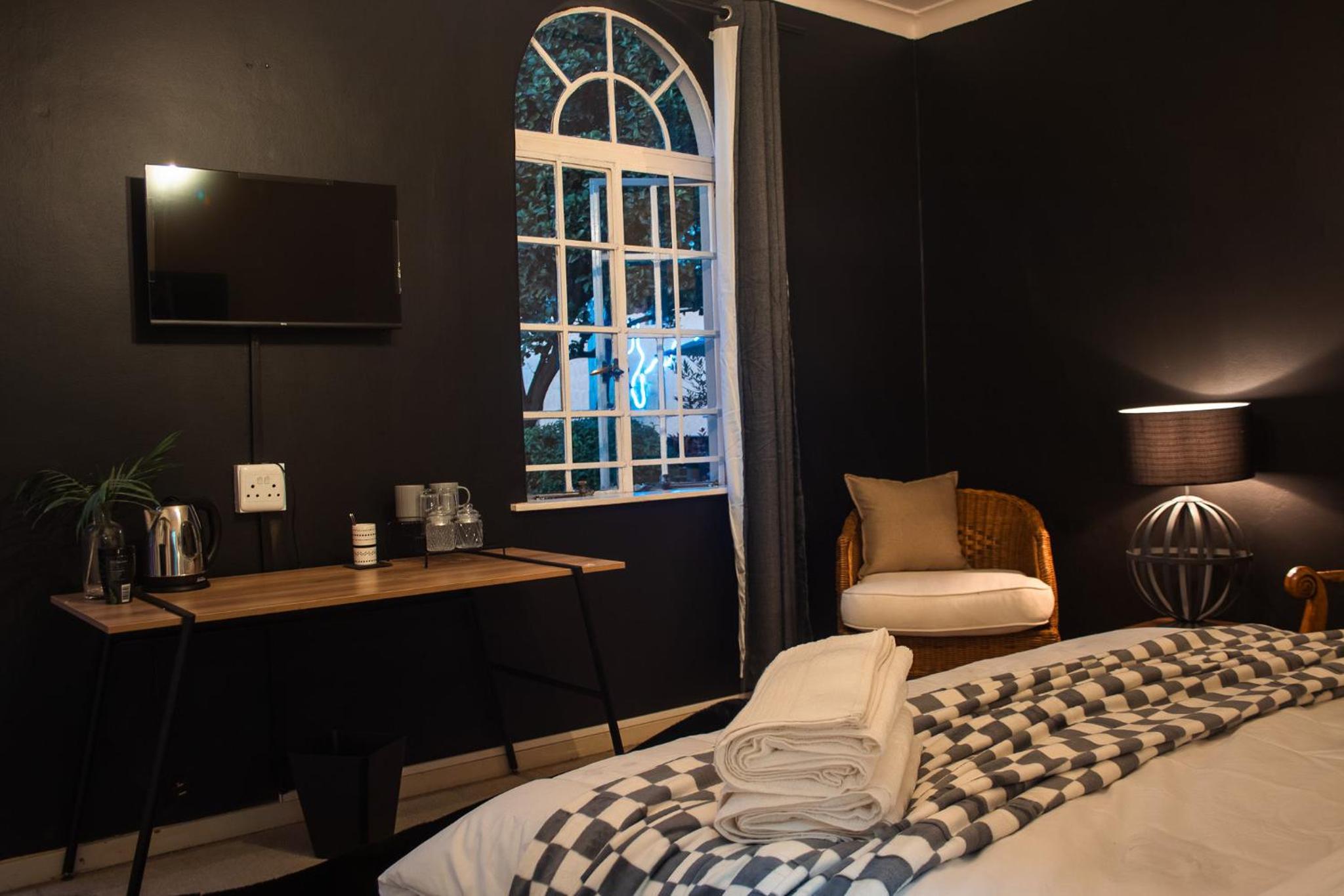Standard King Room photo 3