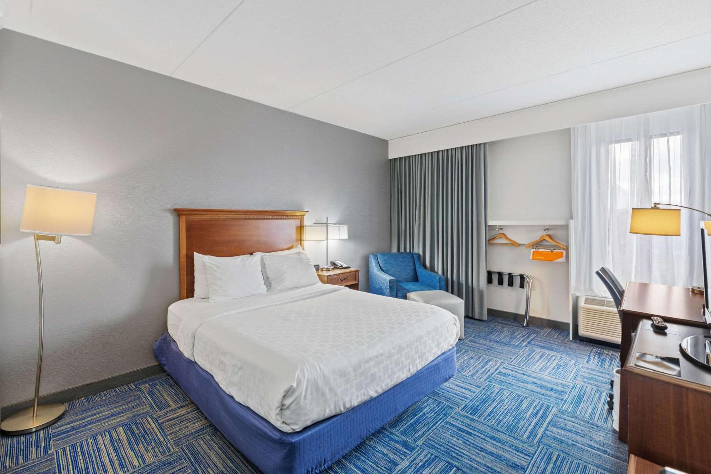 Queen Room With Disability Access/Non-Smoking
