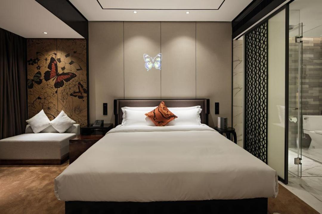 Superior King Room - Photo 10
