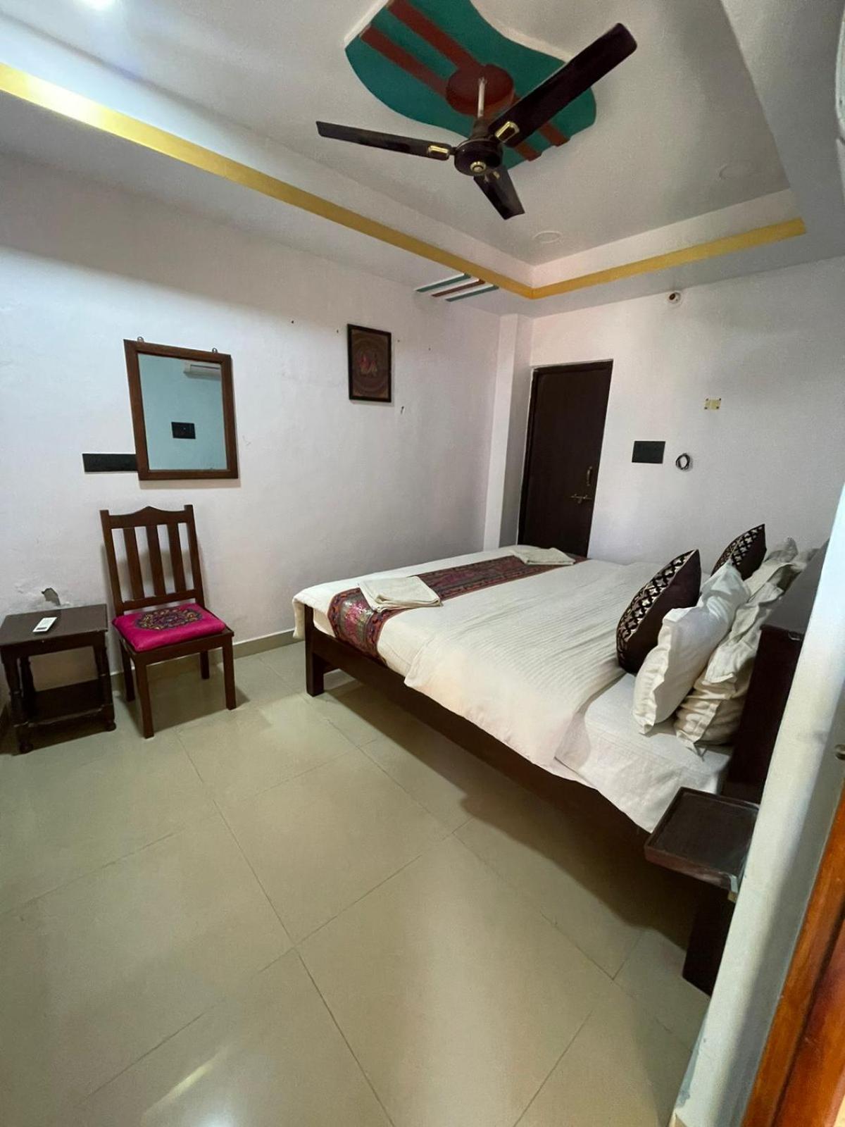 Suite - Photo 6