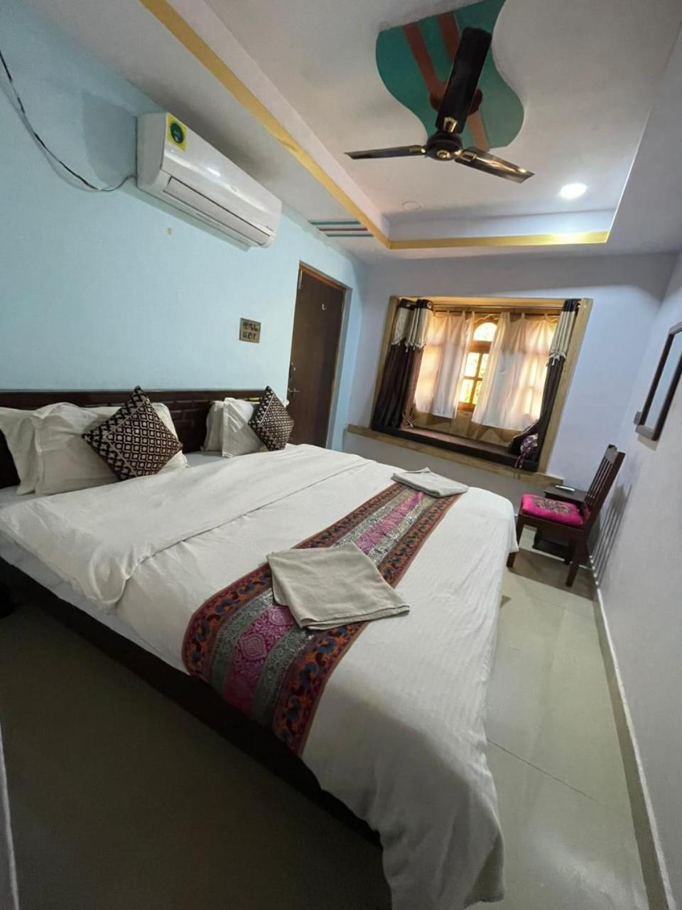 Suite - Photo 7