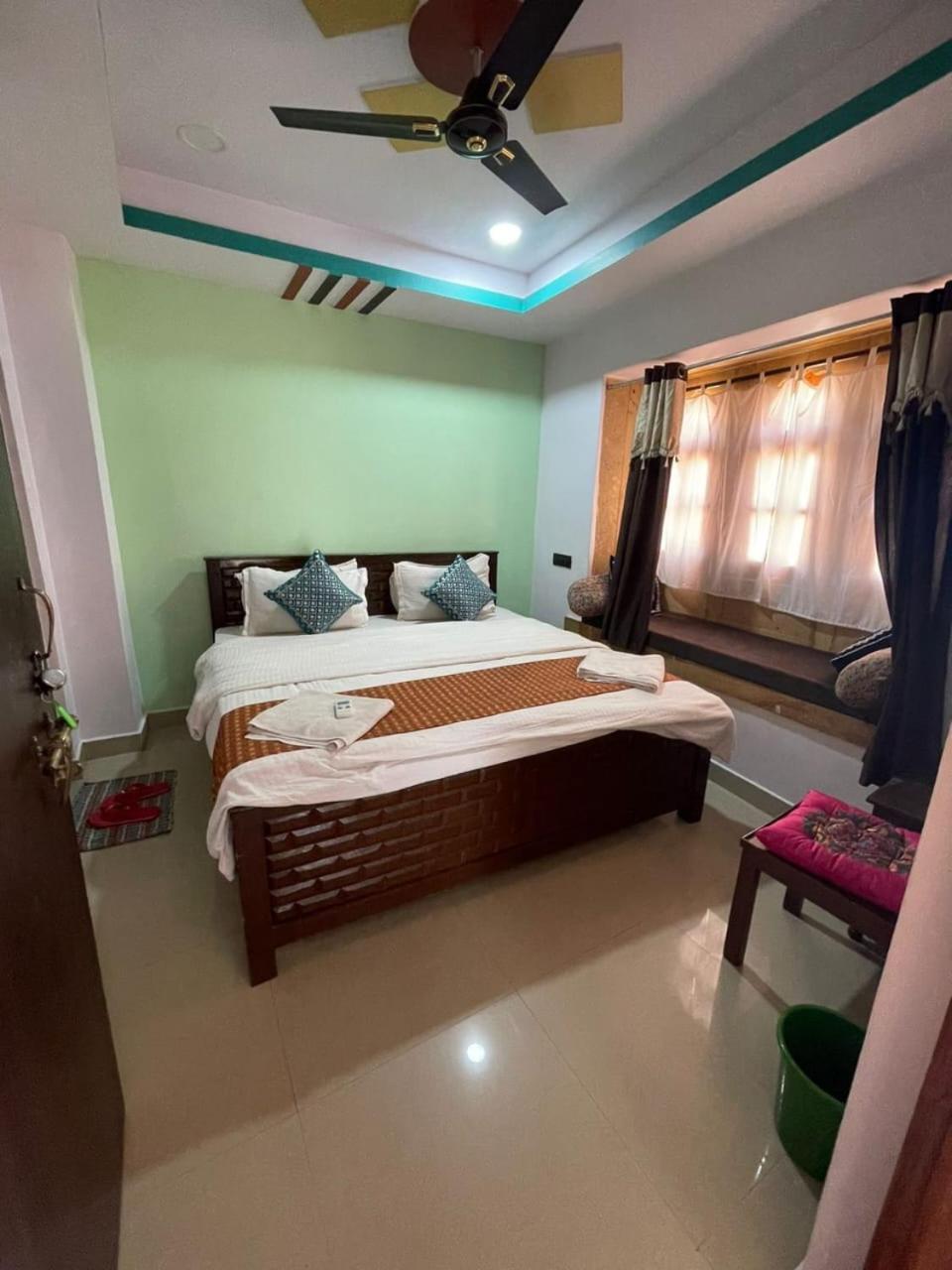 Deluxe Room - Photo 1
