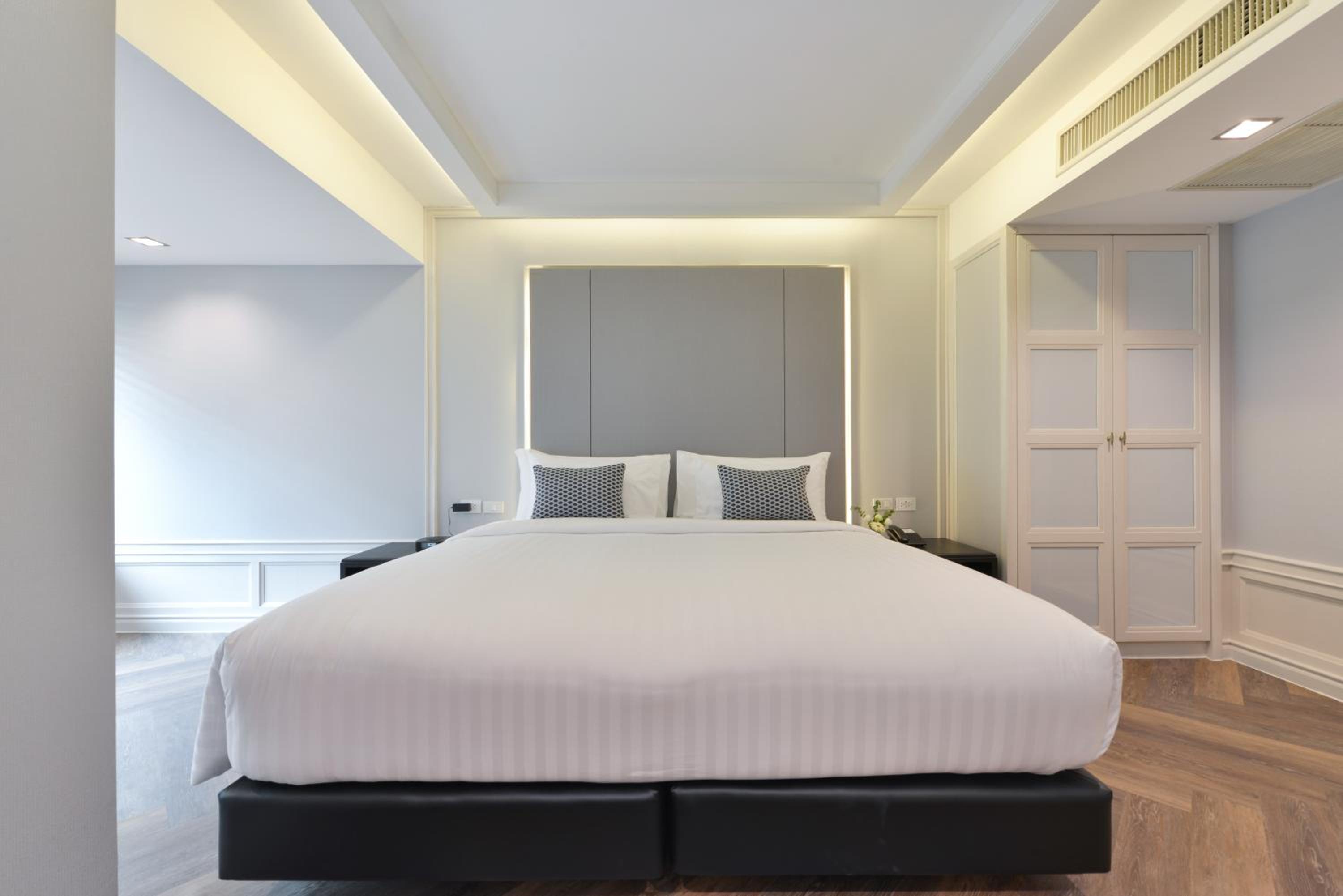 One Bedroom Premium Grand Suite