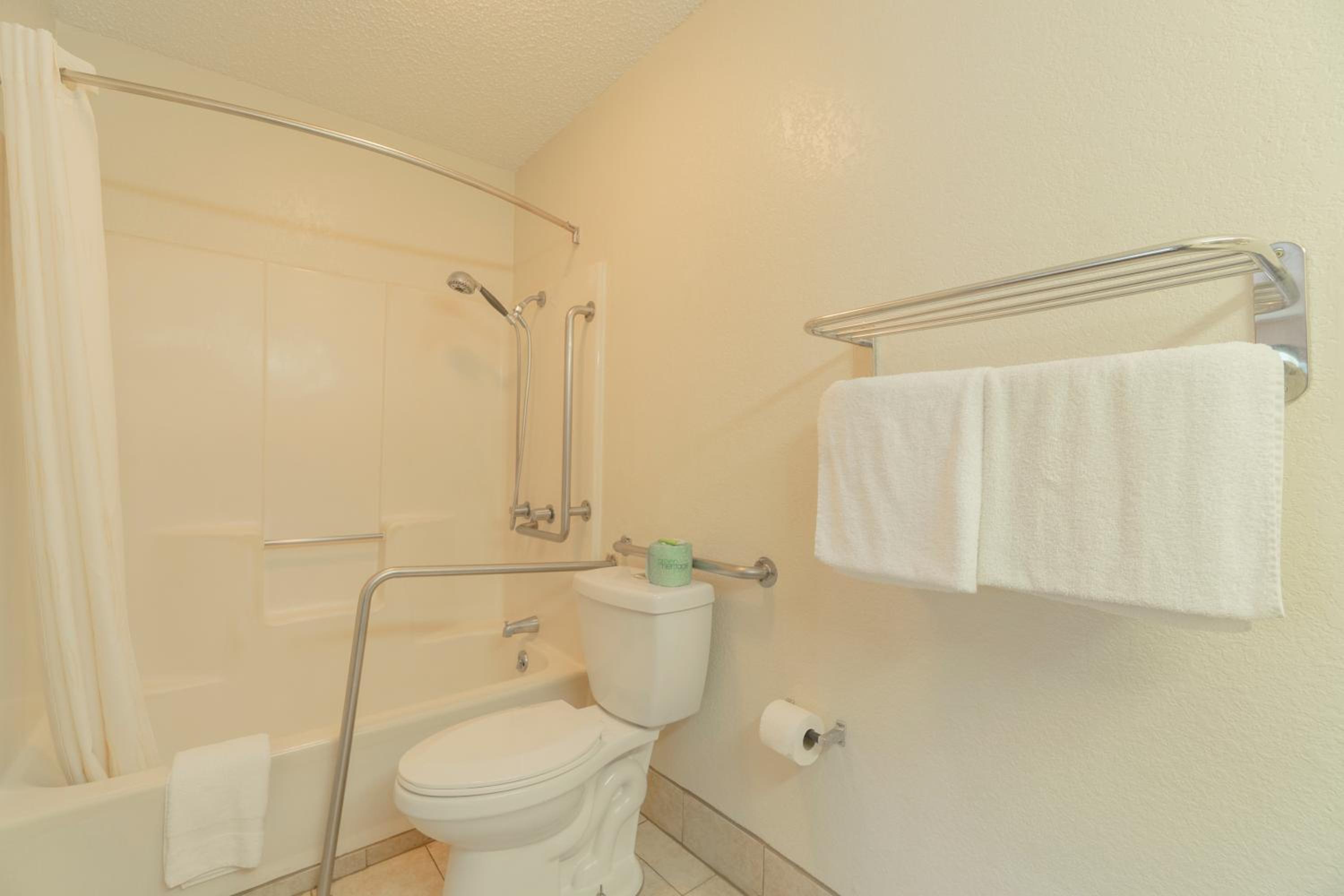 Regency Inn & Suites By OYO Bay City TX, Kuva 3