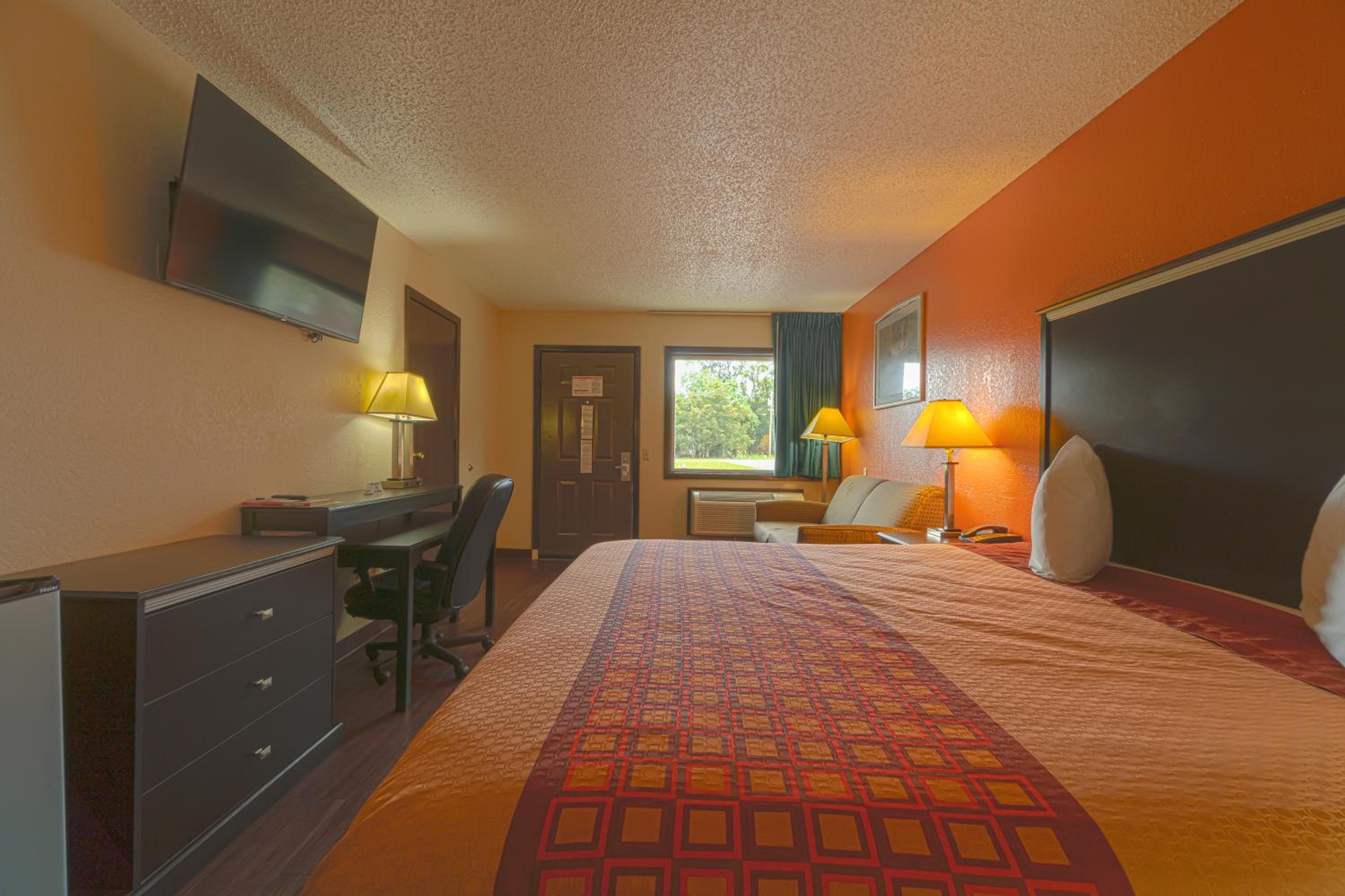 Regency Inn & Suites By OYO Bay City TX, Kuva 9