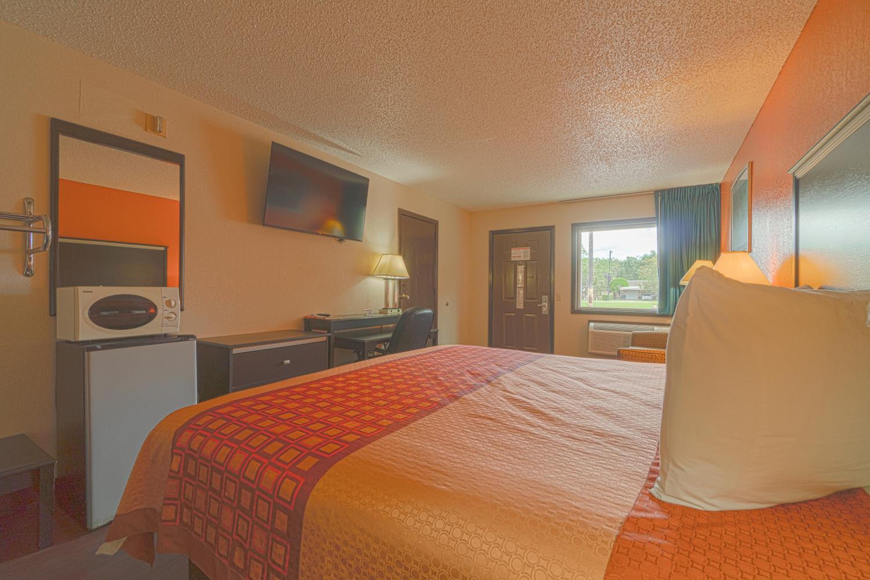 Regency Inn & Suites By OYO Bay City TX, Kuva 5