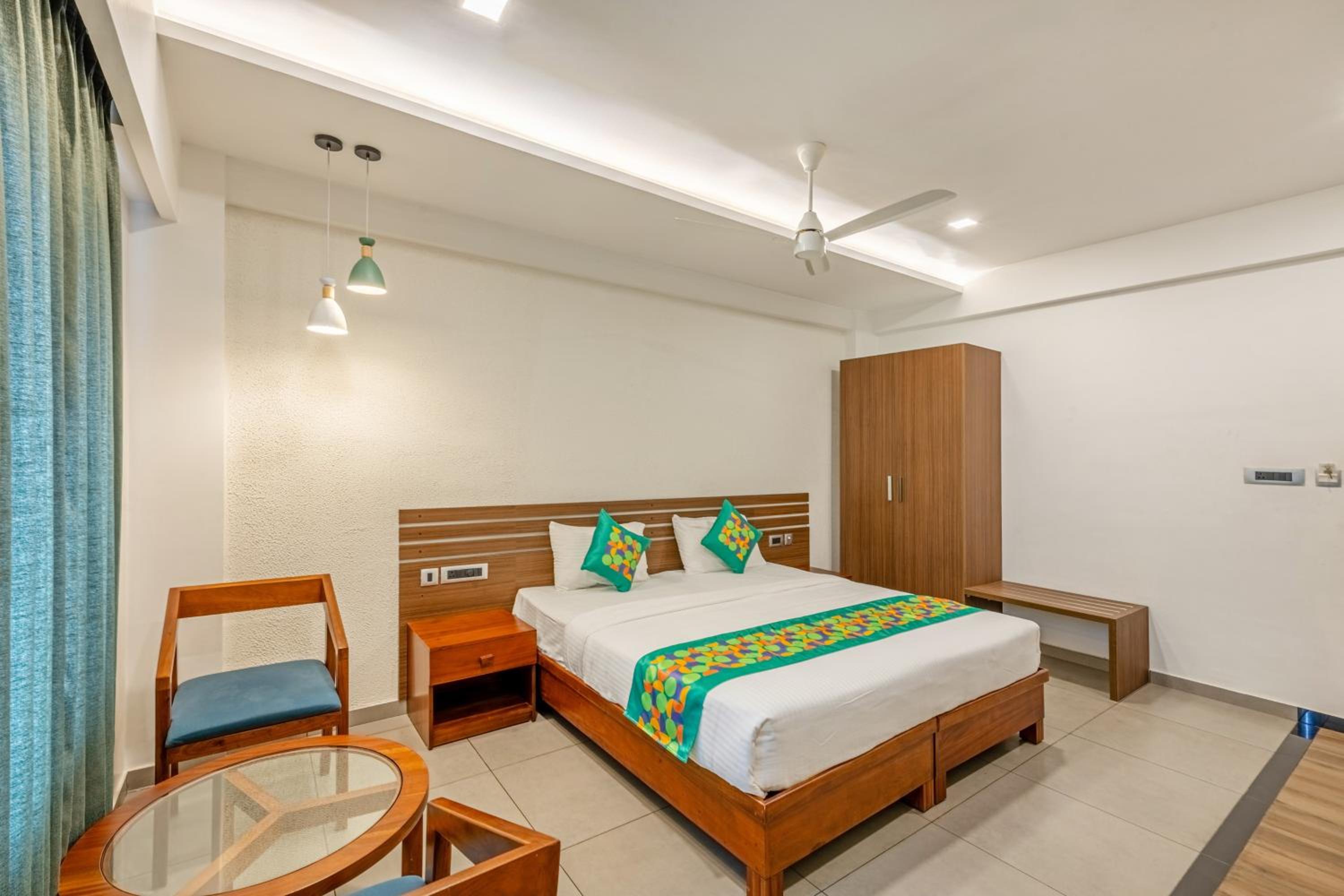 Deluxe Room - Photo 1