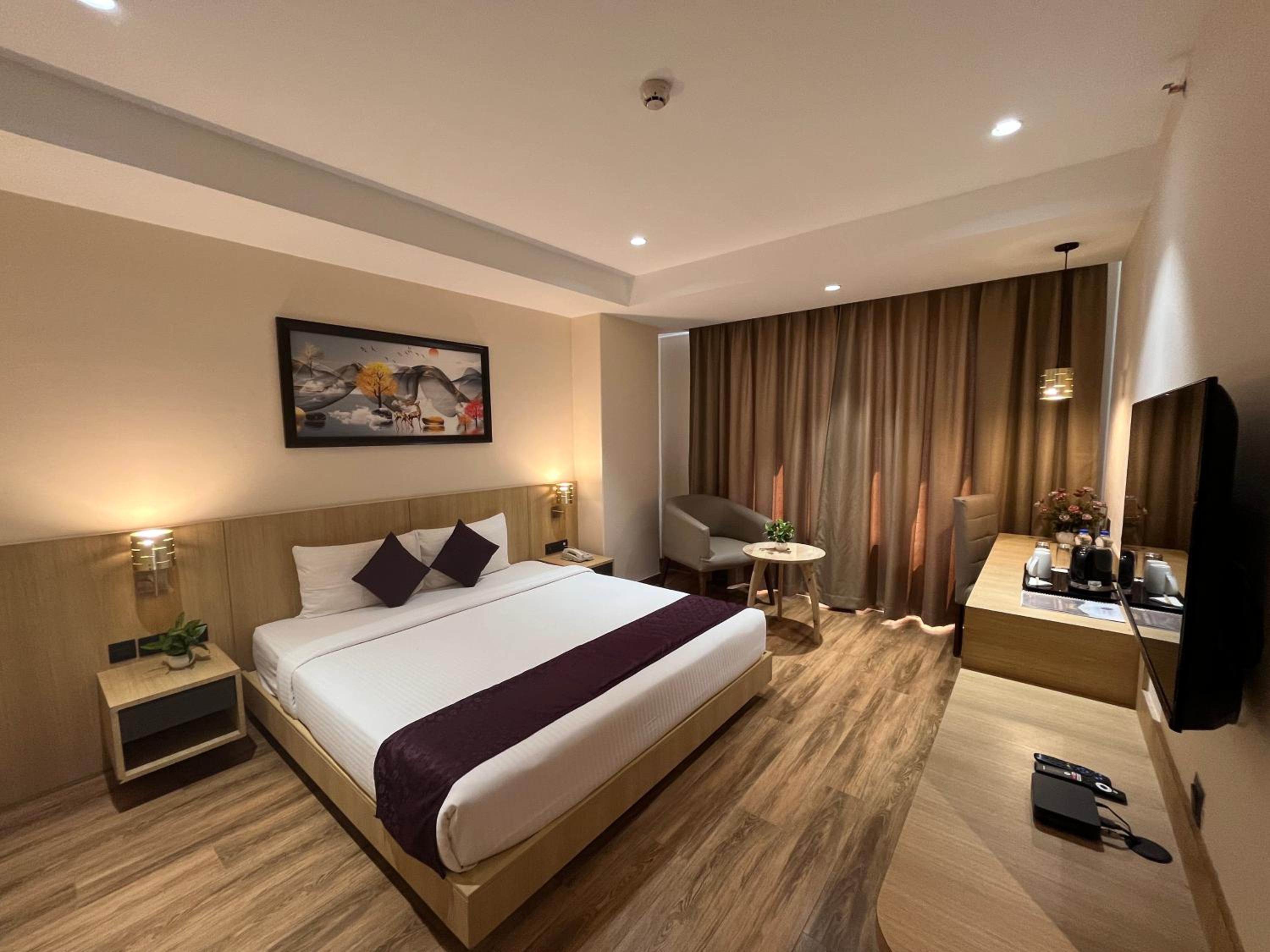 Deluxe Double Room - Photo 14