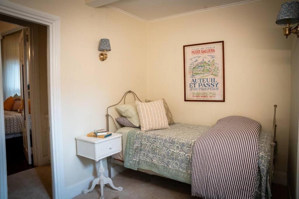 Two-Bedroom Apartment photo 3