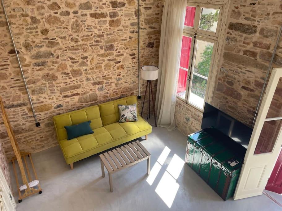 Apartment with Balcony photo 1
