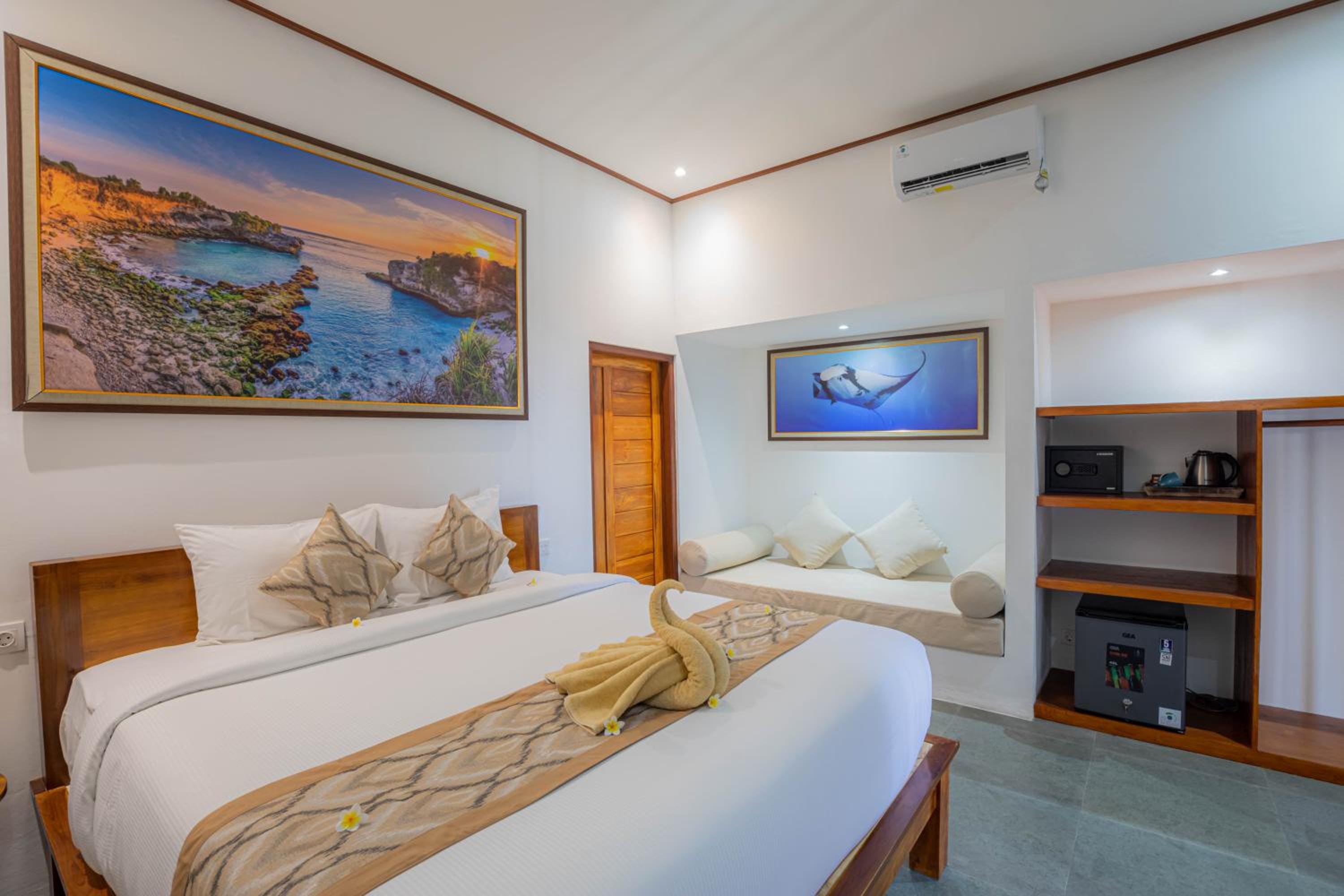 Villa with Sea View - Photo 20