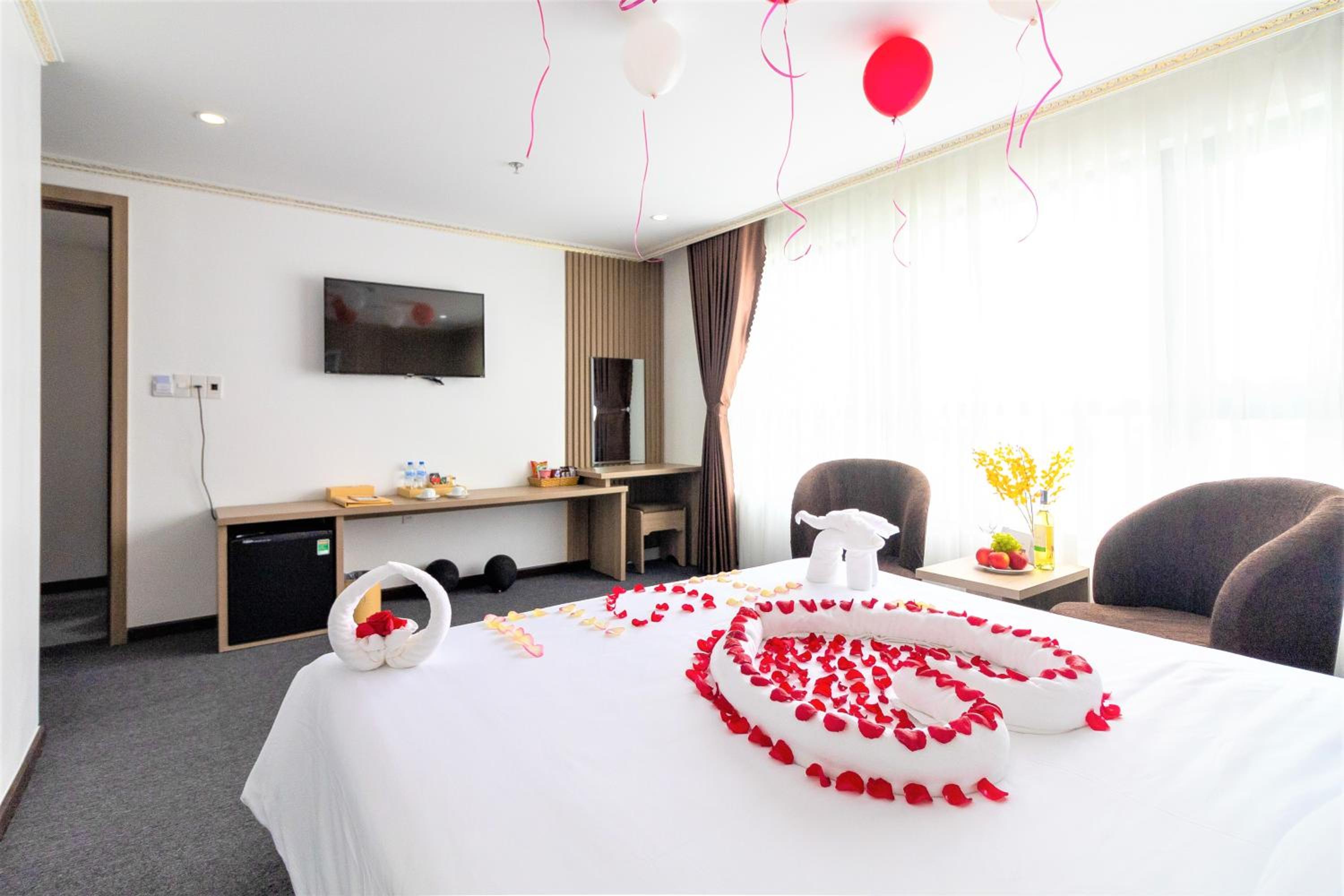 Premier Deluxe Double Room with River View - Photo 8
