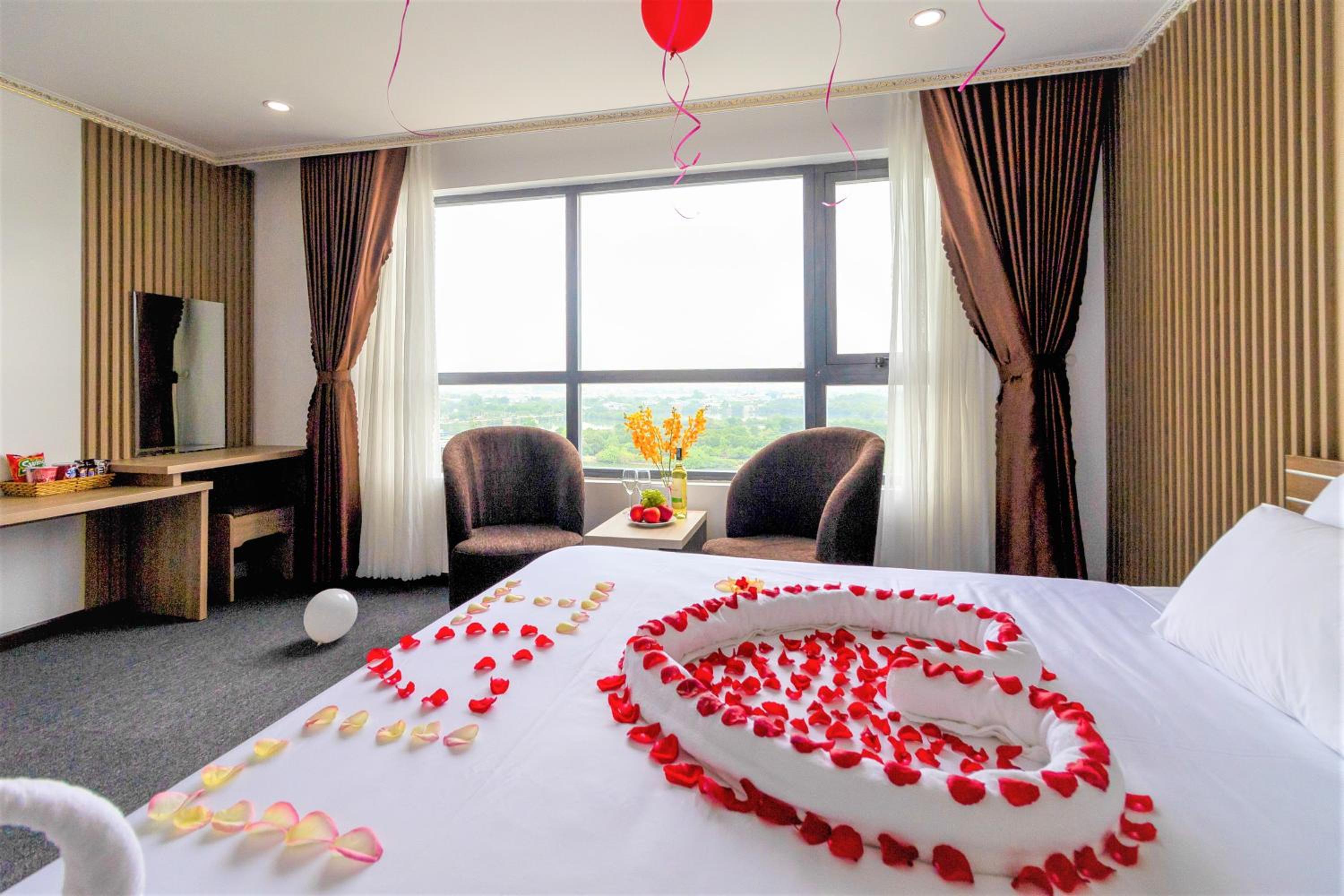 Premier Deluxe Double Room with River View - Photo 2
