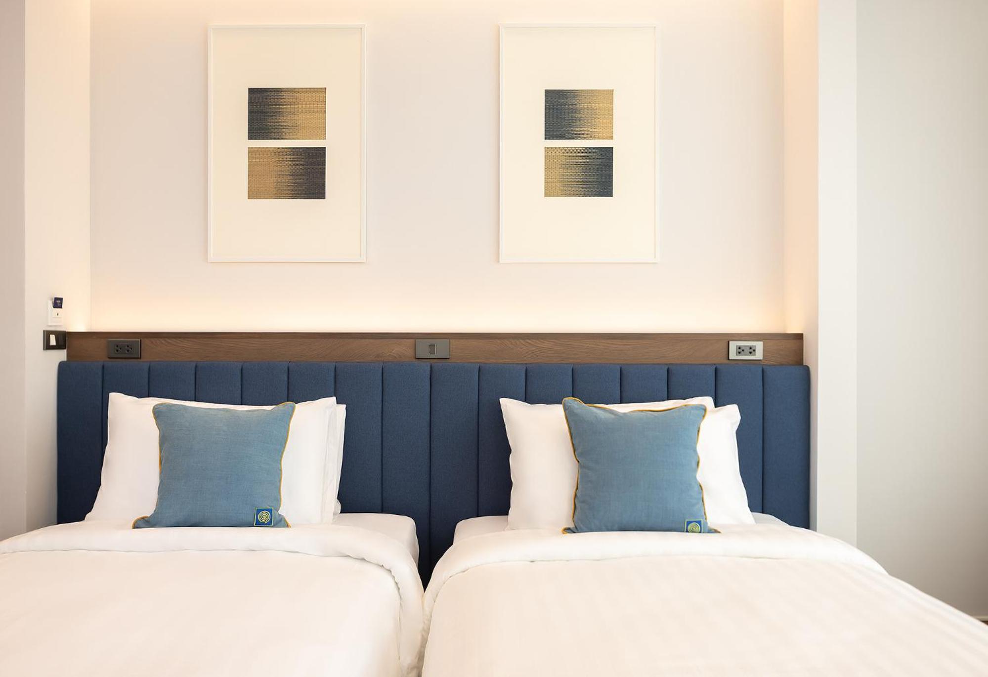 Superior Twin Room with City View photo 3