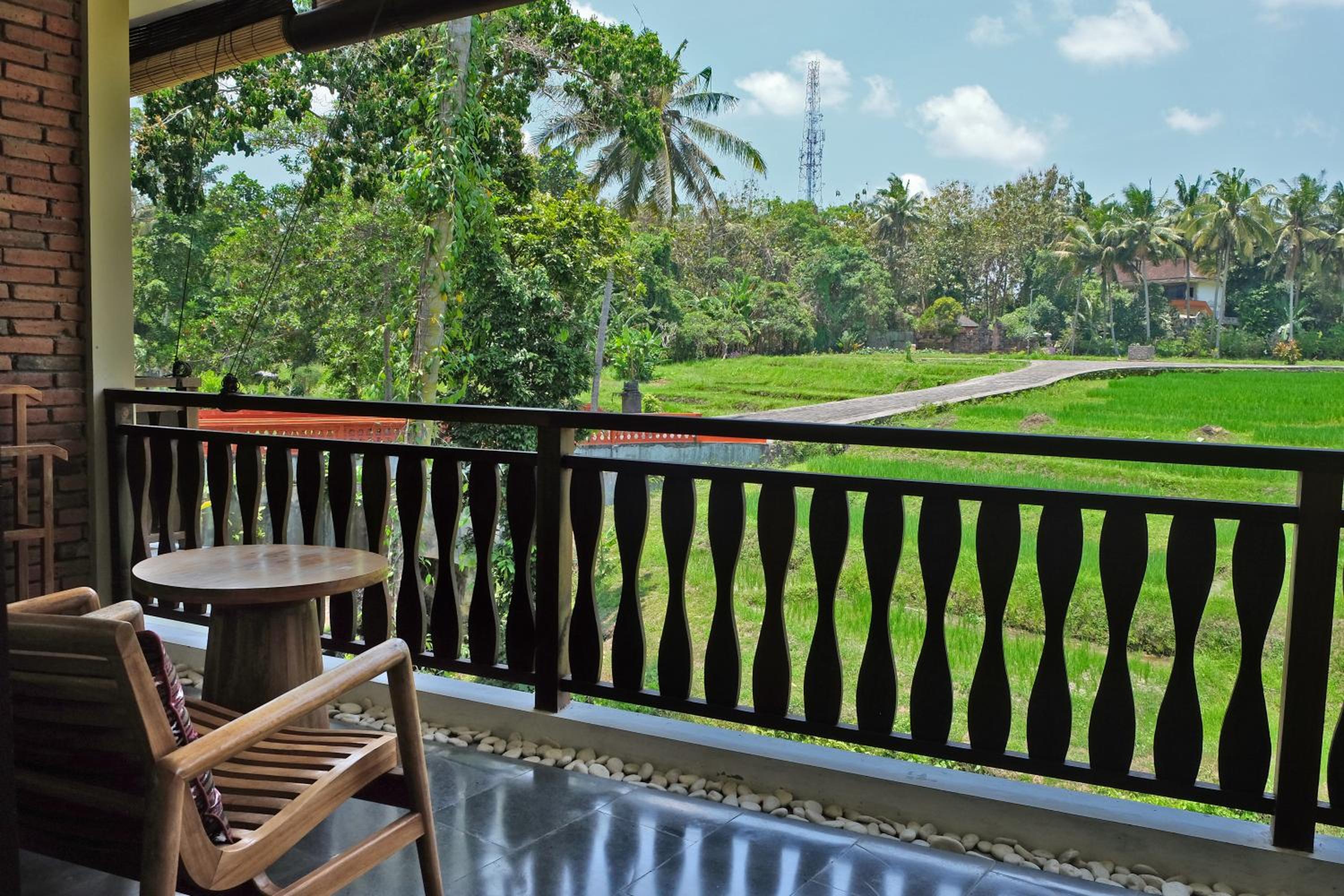 Junior Suite with Rice Field View and Free Benefits - Photo 10