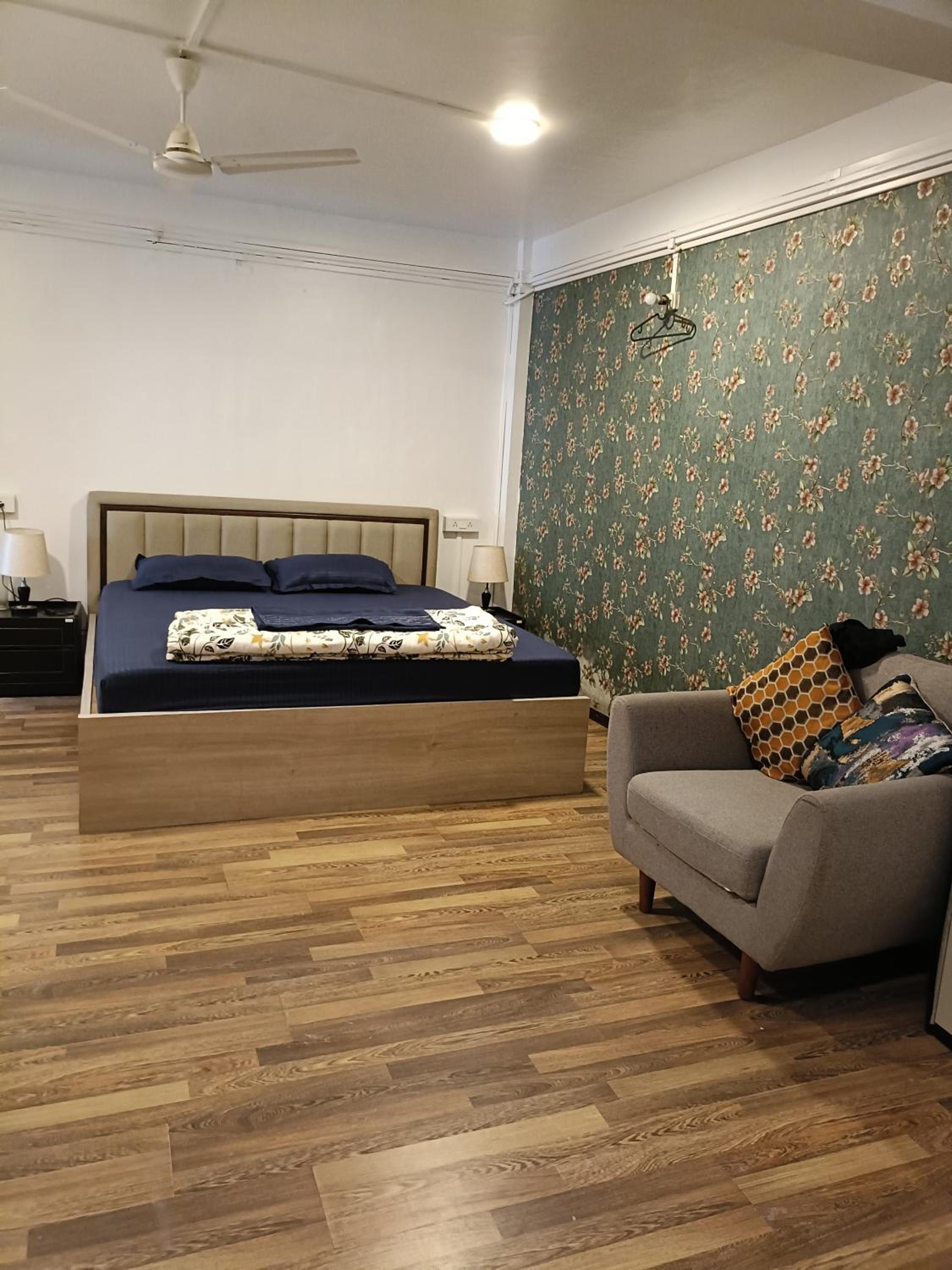 Deluxe Double Room (2 Adults + 1 Child) photo 2