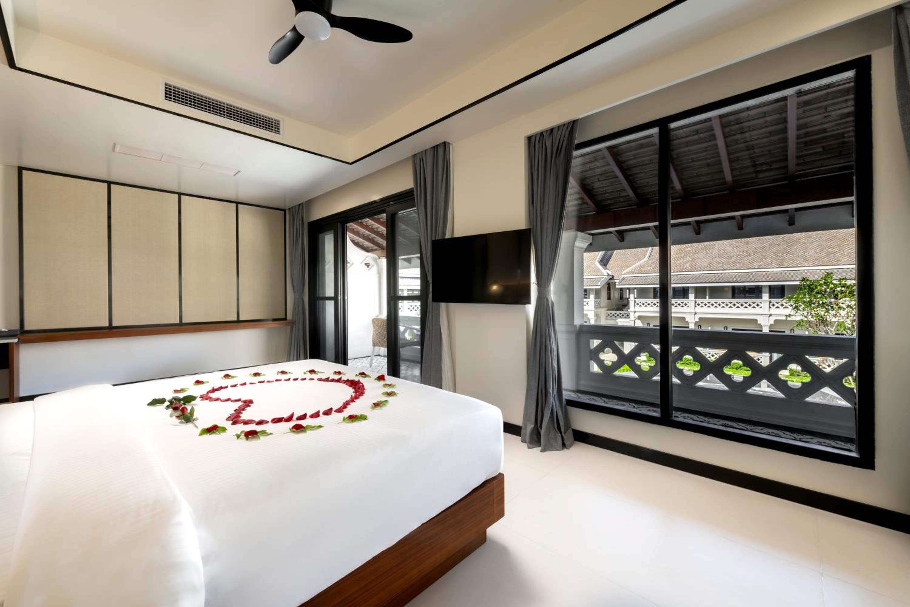 Large Double Room - Photo 7