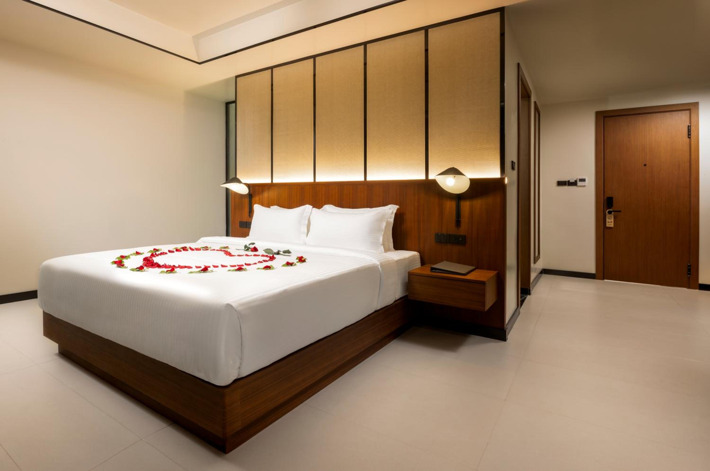 Large Double Room - Photo 4