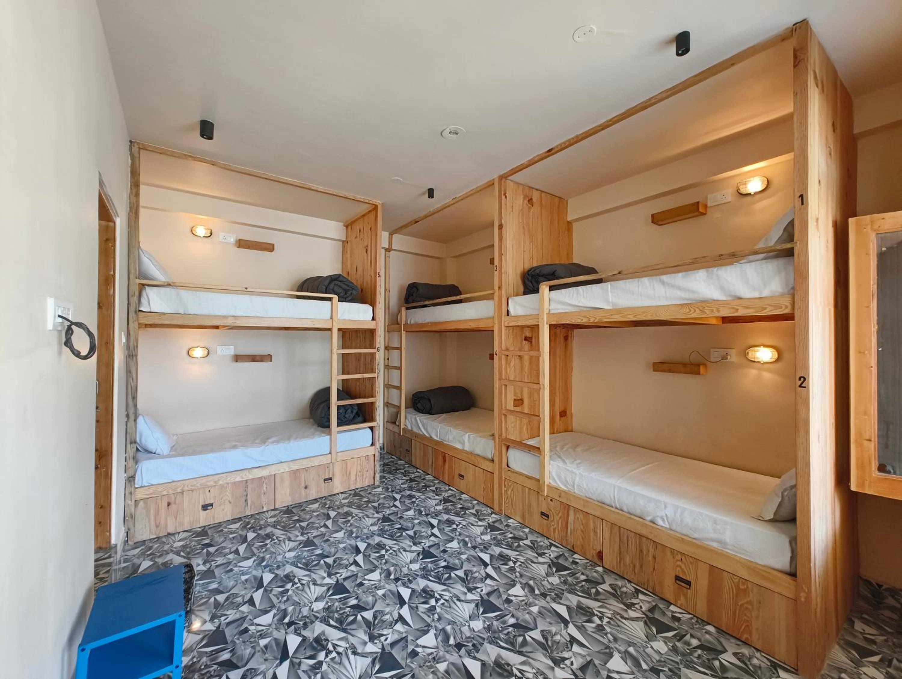 Bed in 6-Bed Female Dormitory Room photo 1