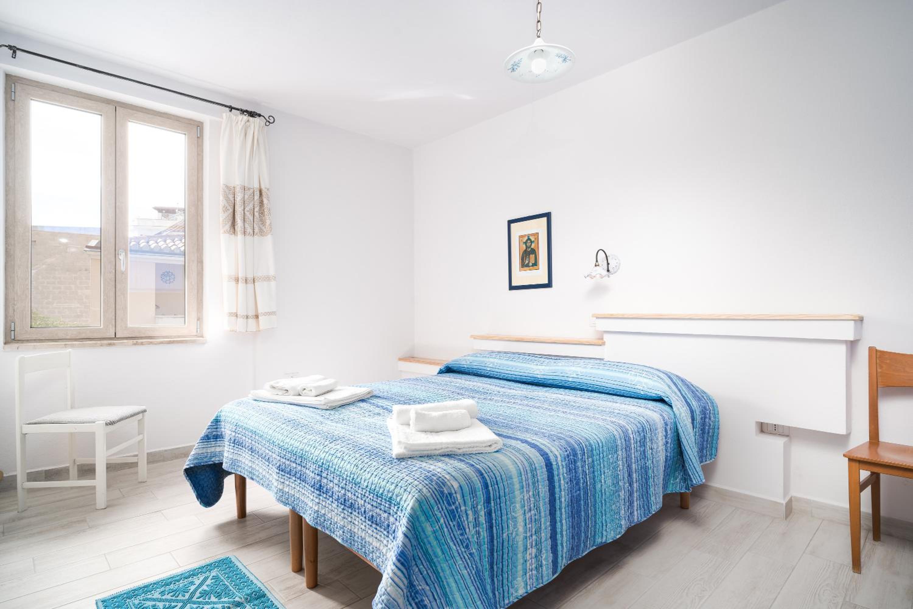 Two-Bedroom Deluxe Apartment with Balcony