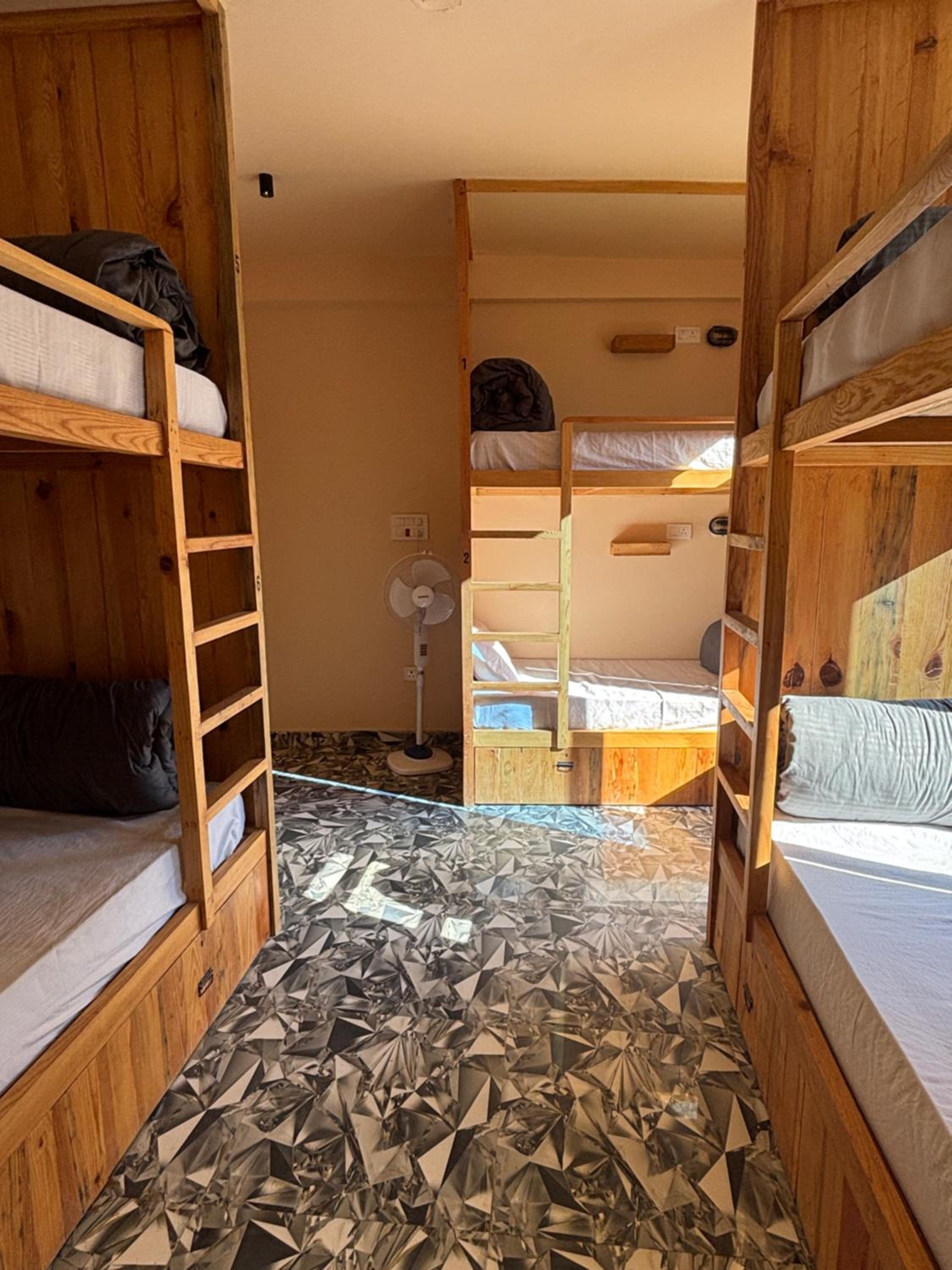 Bed in 6-Bed Mixed Dormitory Room photo 1