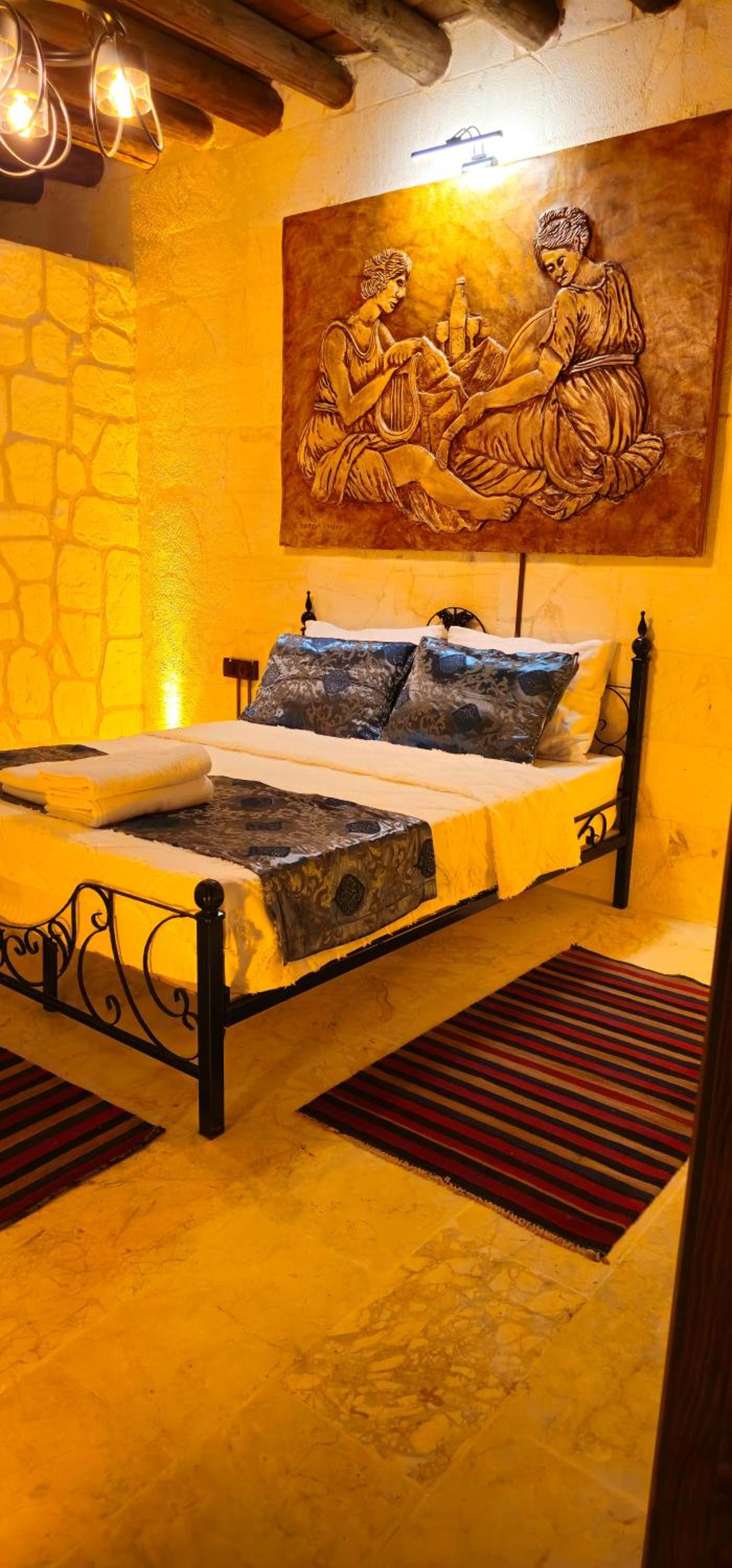 Double Room - Photo 2