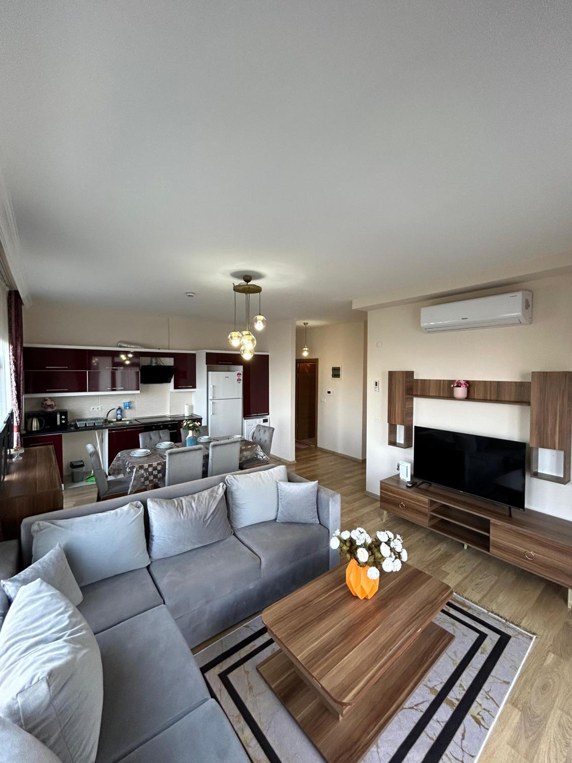 Apartment photo 1