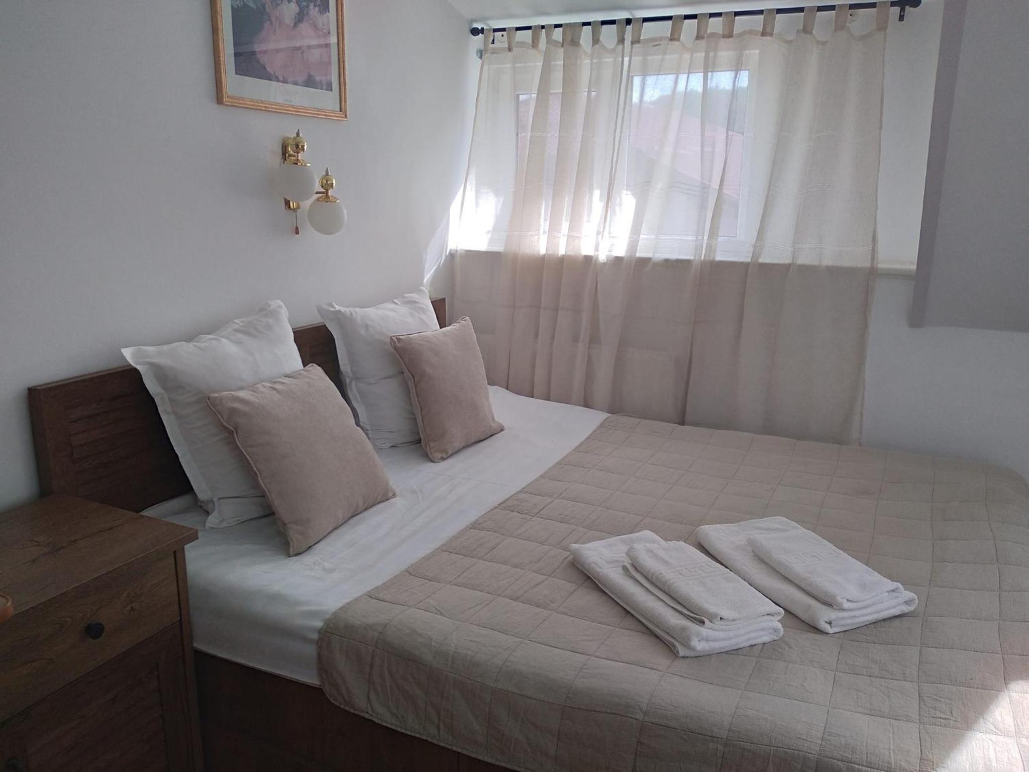 Double Room - Attic - Photo 13