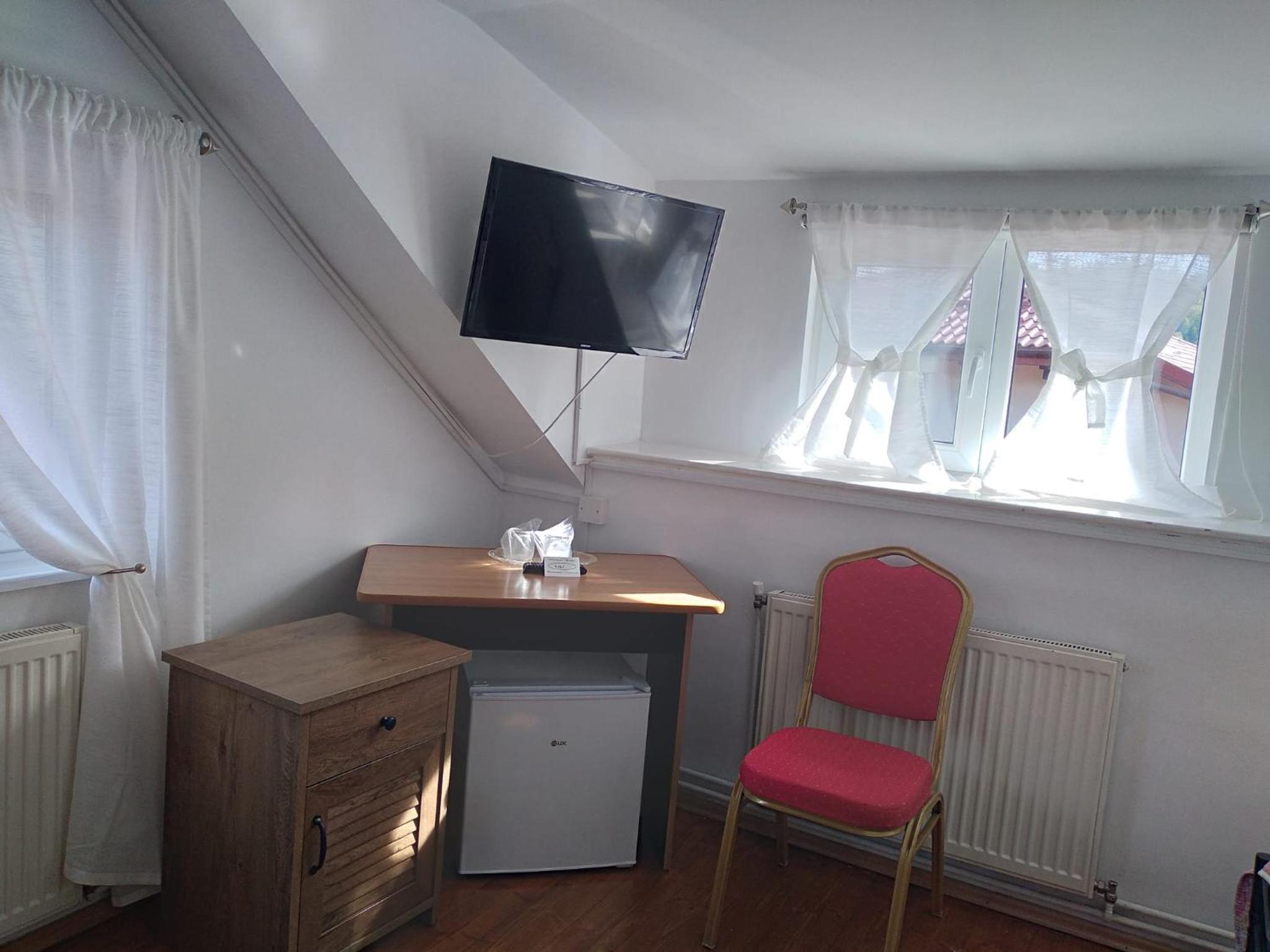 Double Room - Attic - Photo 17