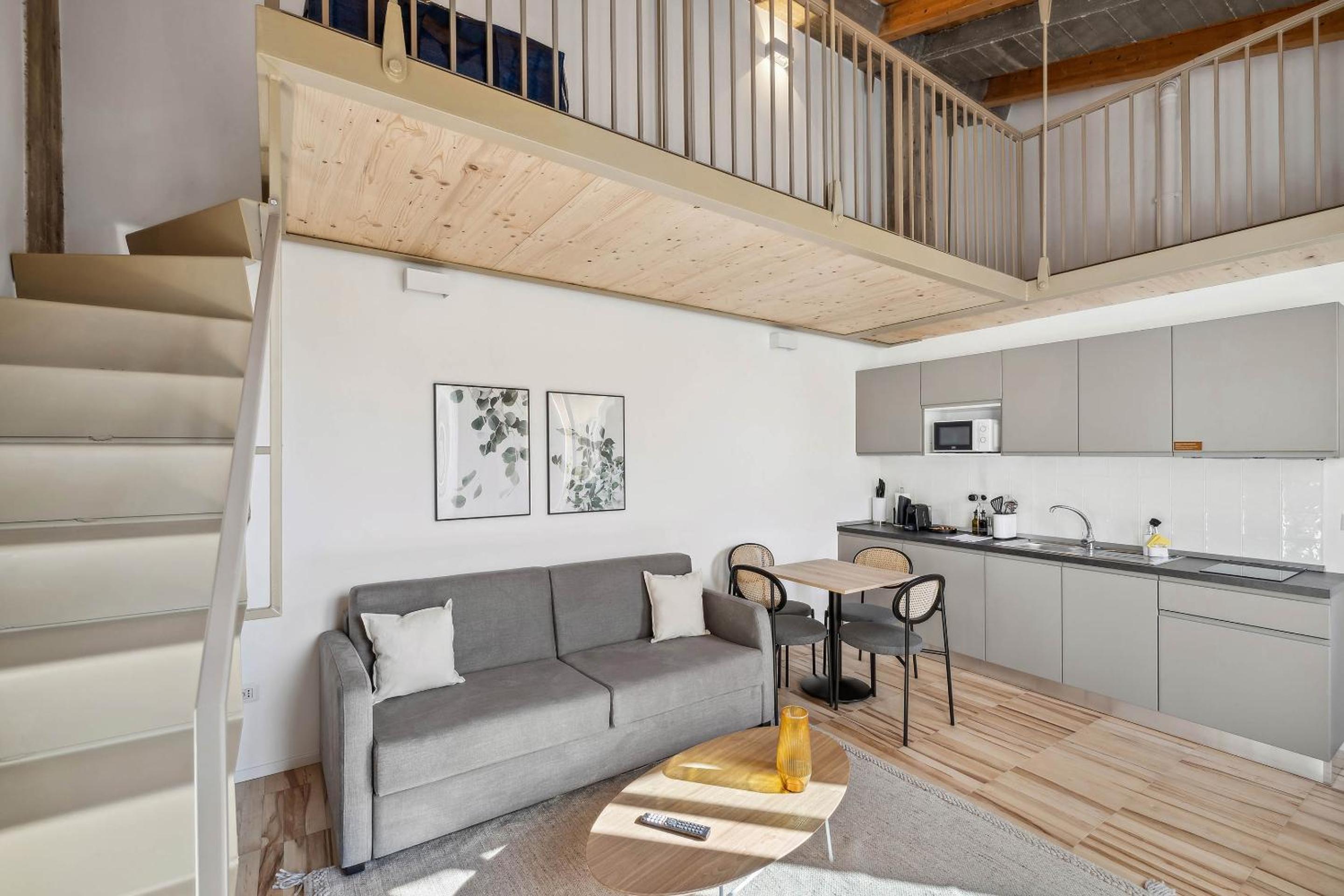Studio with Sofa Bed