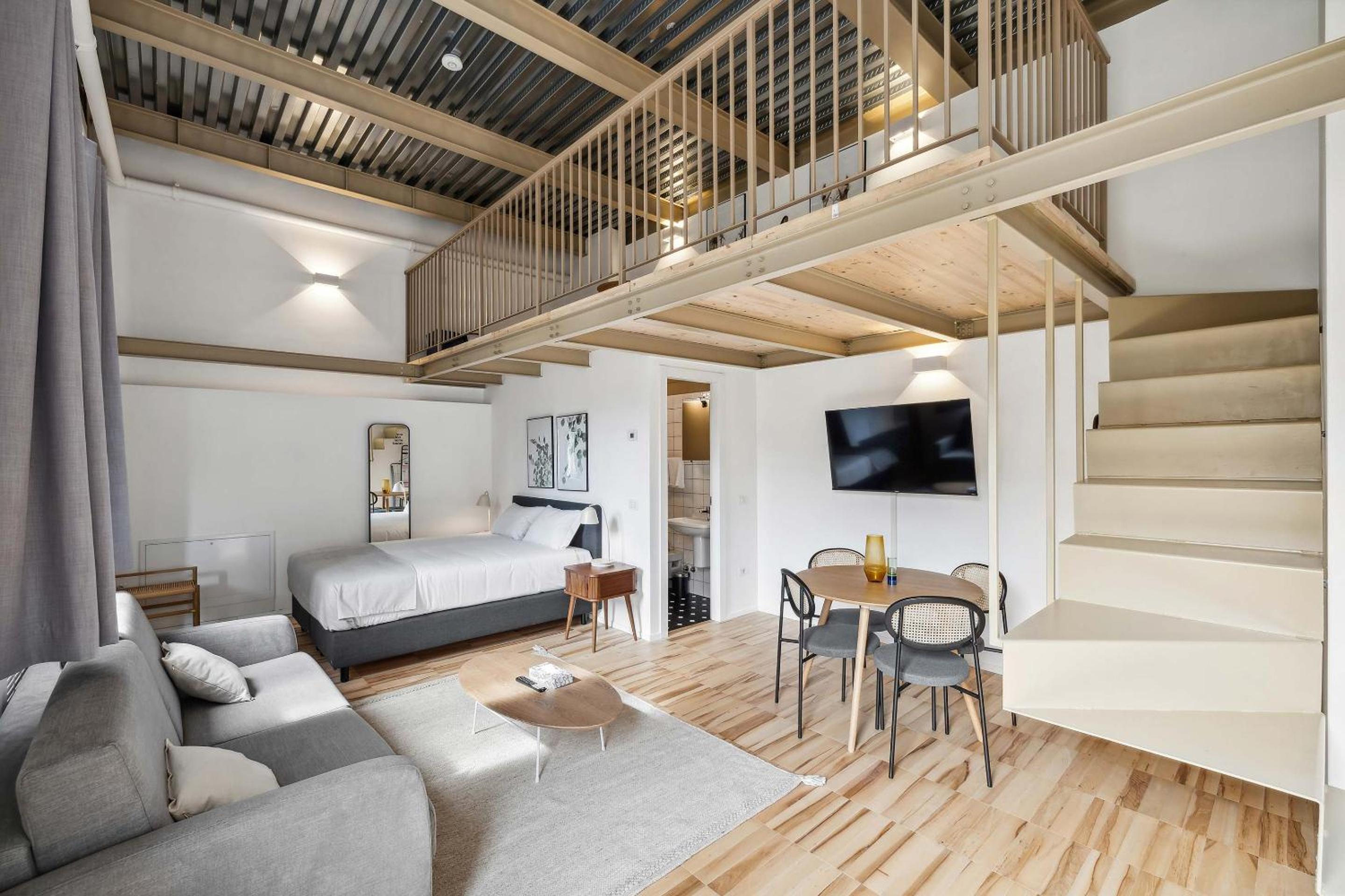 Comfort Studio with Shared Terrace Area