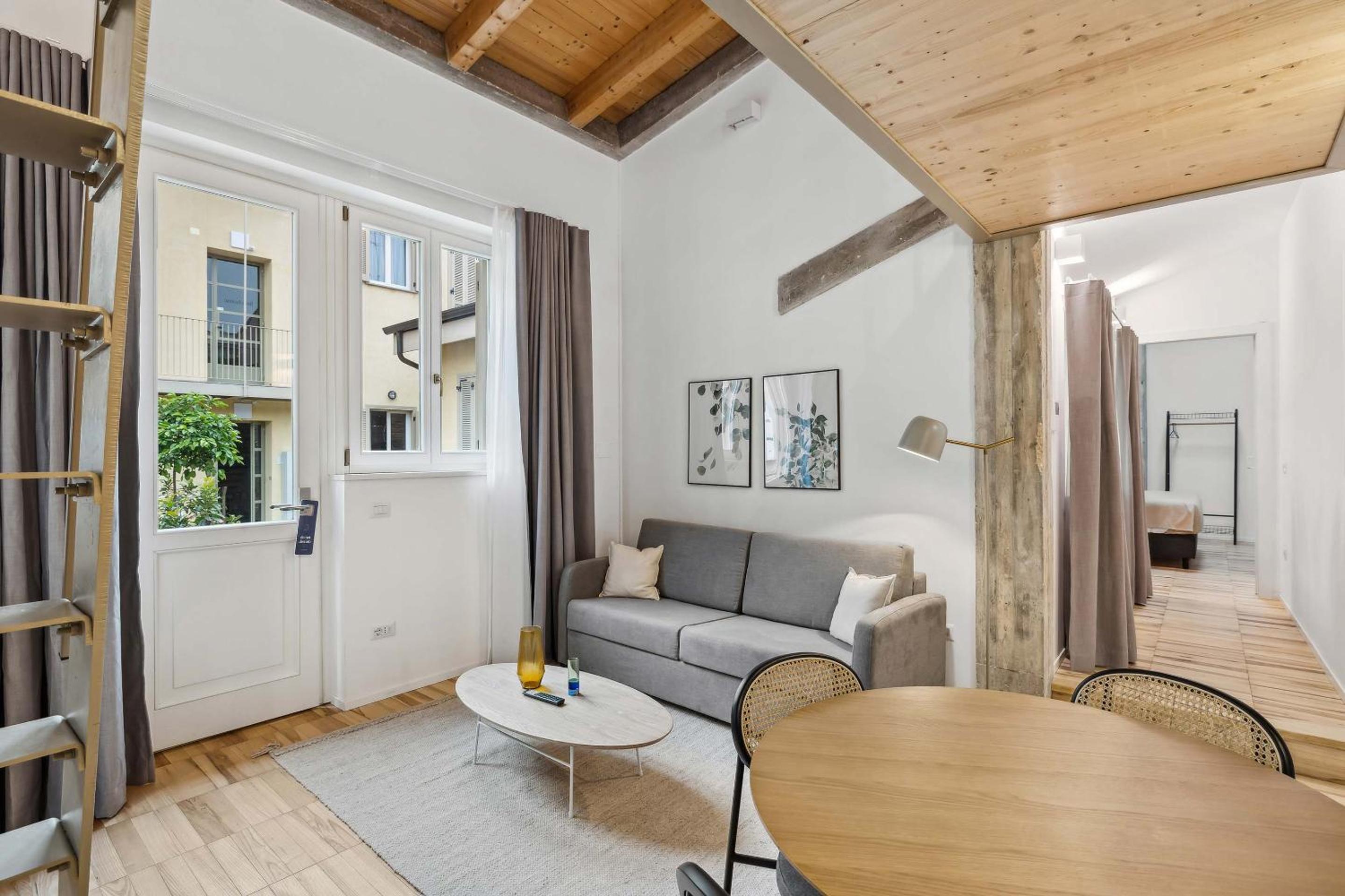 One-Bedroom Apartment with Sofa Bed photo 1