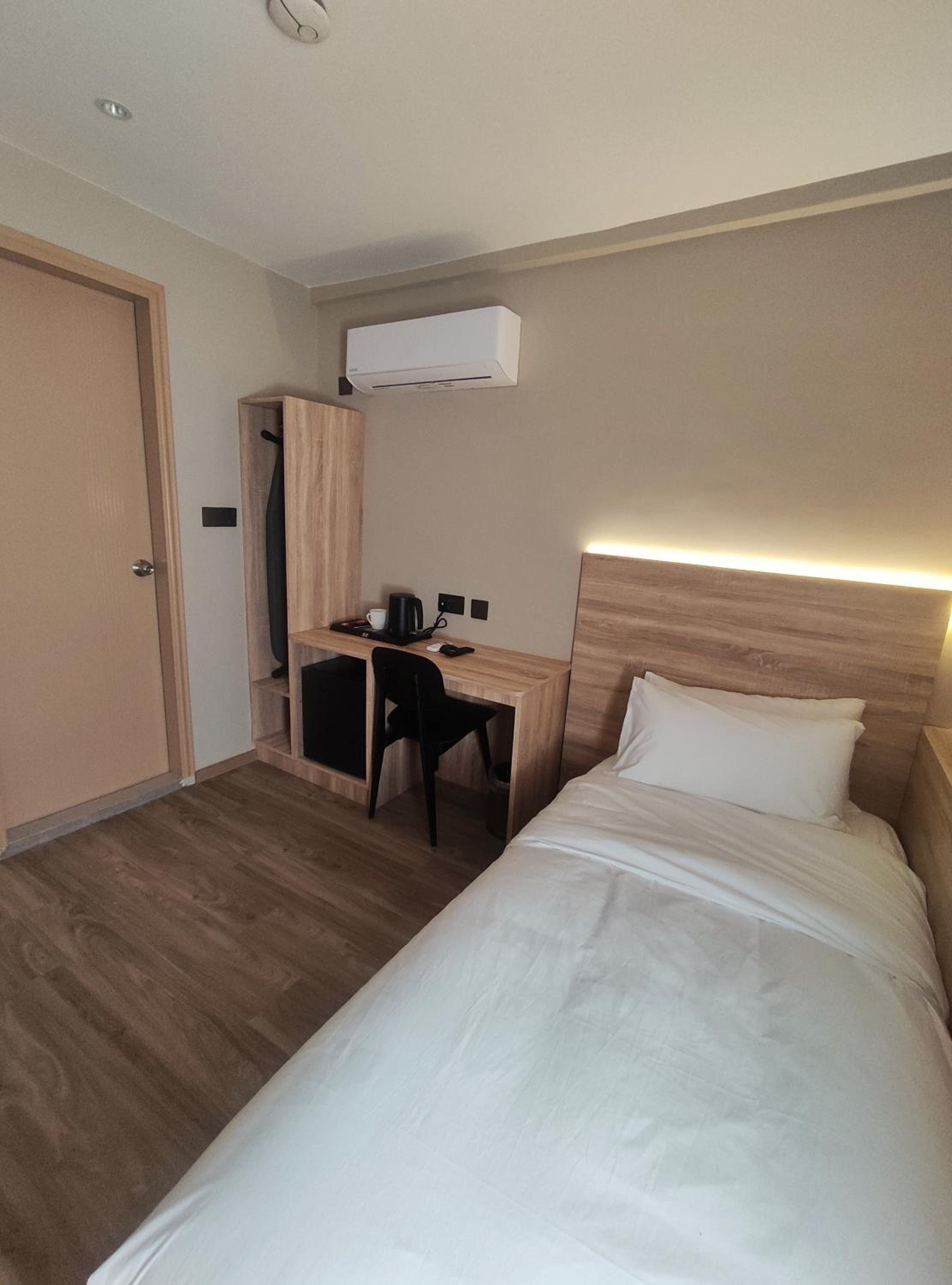 Single Room photo 3