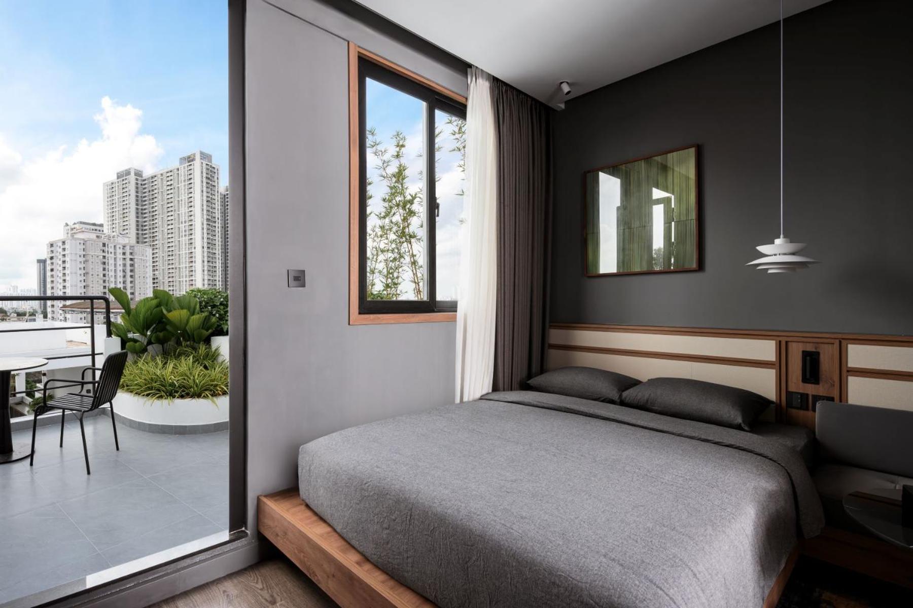 Premier Balcony