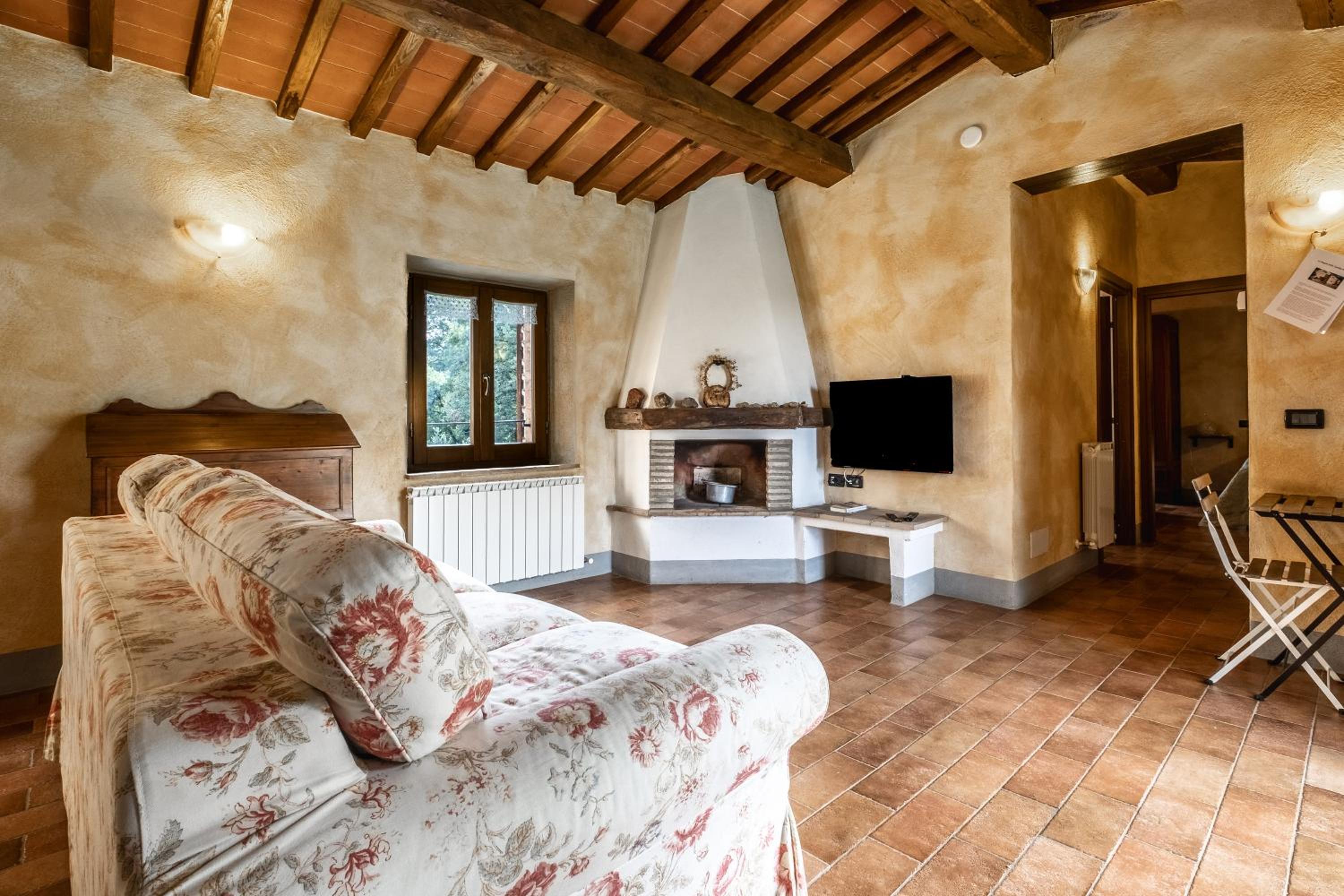 Two-Bedroom Deluxe Apartment with Garden View