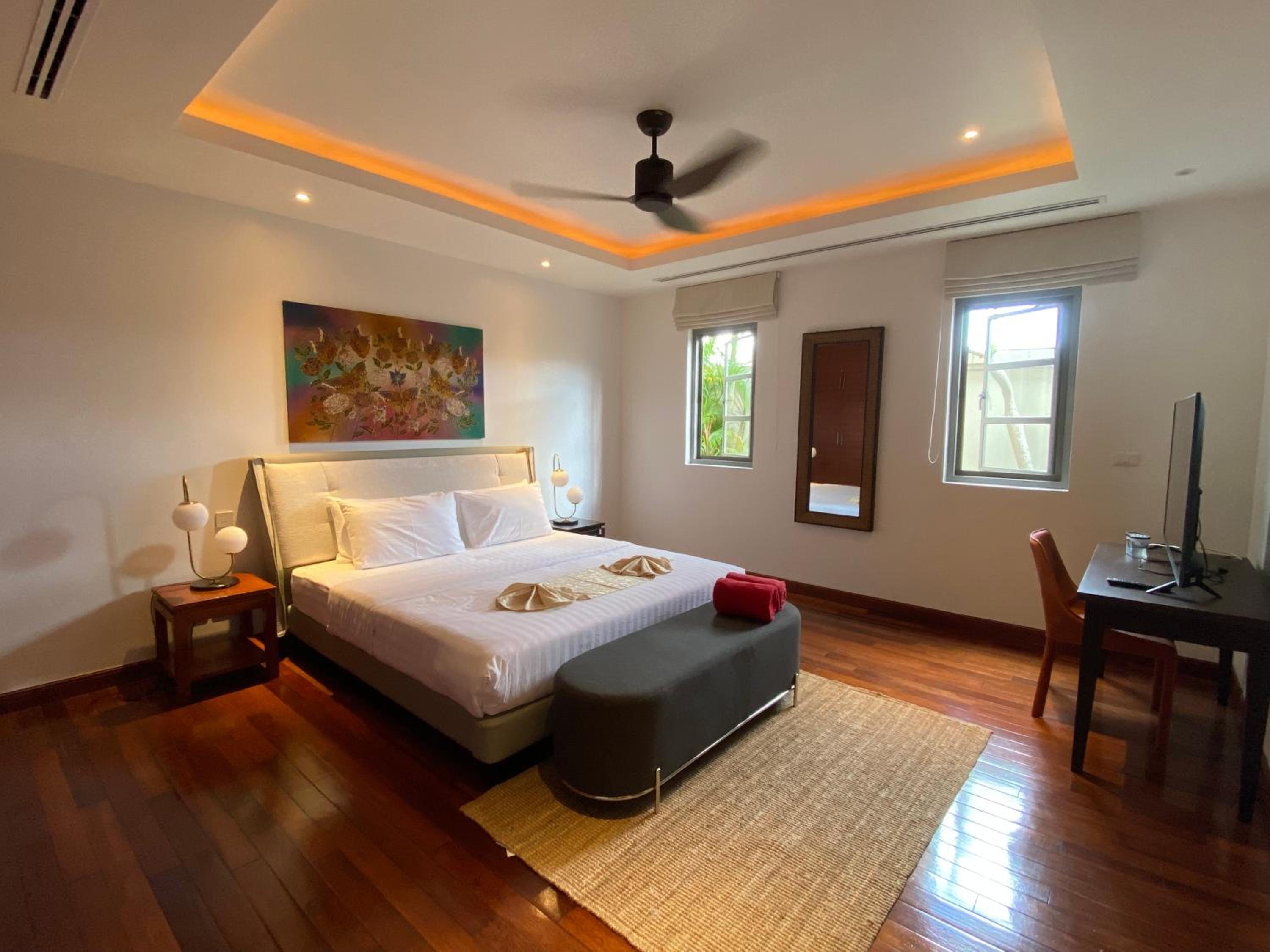 Three-Bedroom Villa photo 2