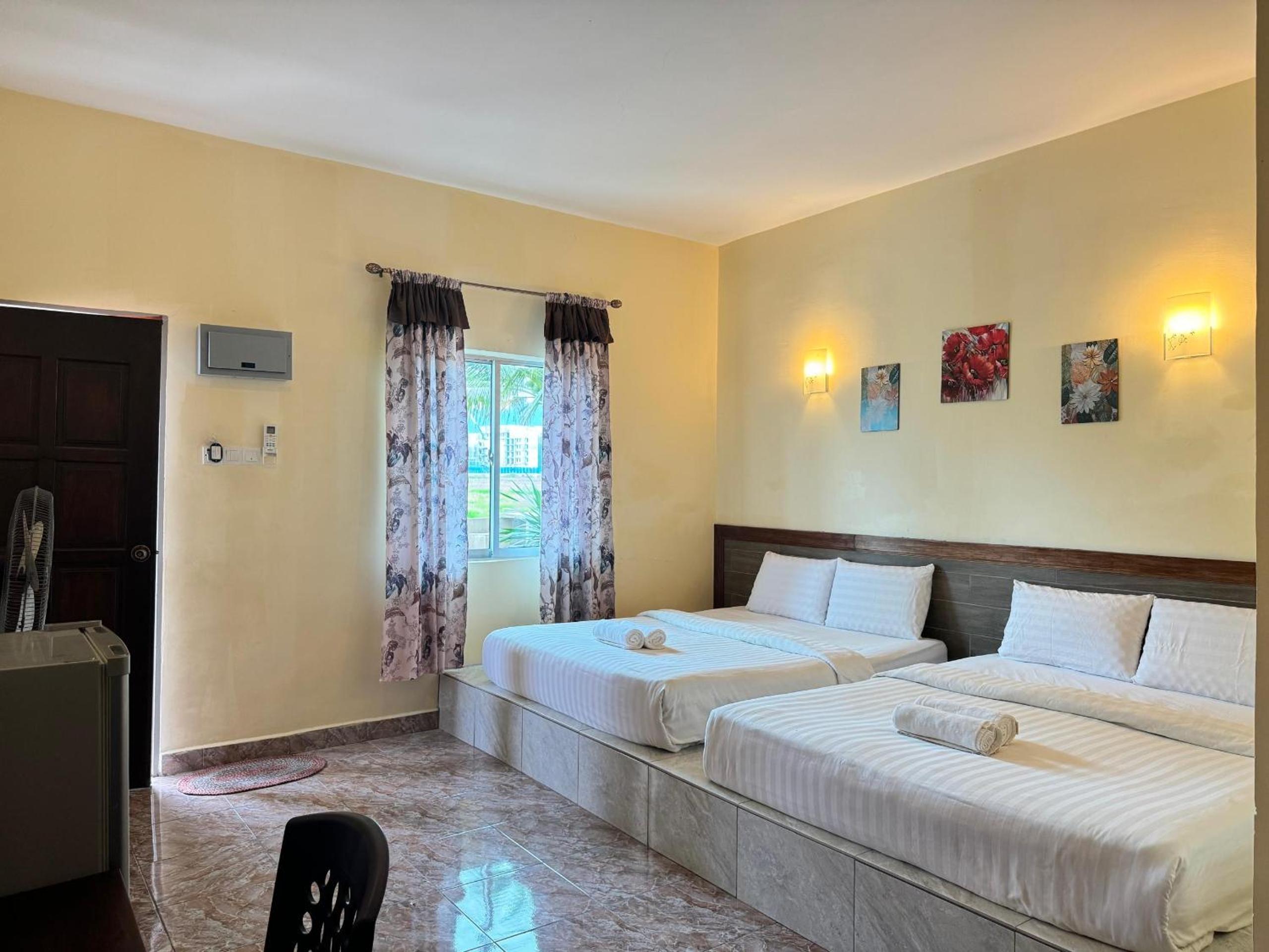 Deluxe Family Room