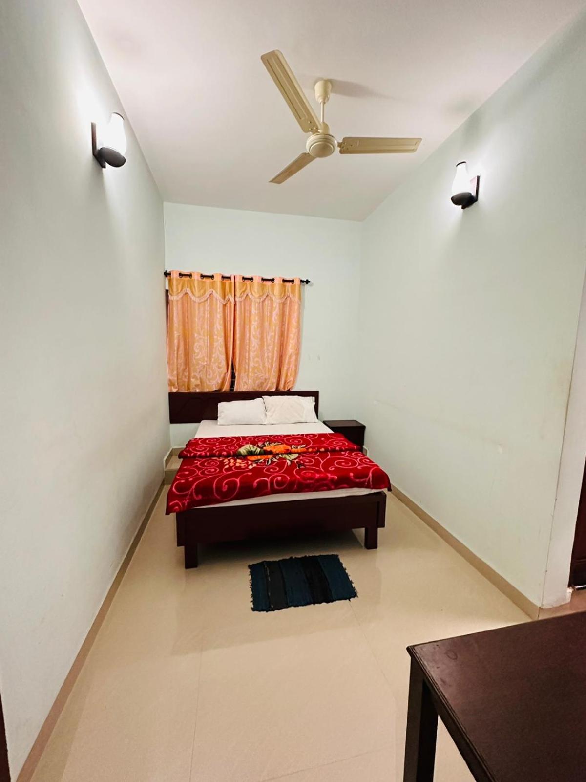 Single Room photo 3