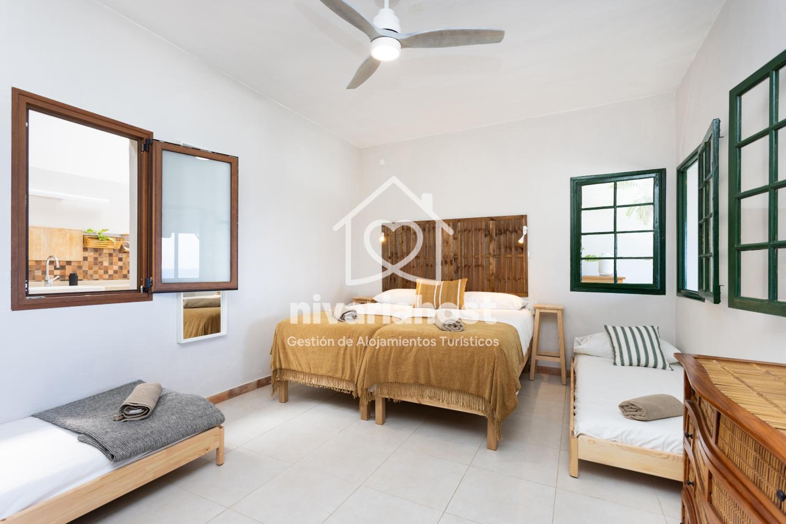 Two-Bedroom House photo 2