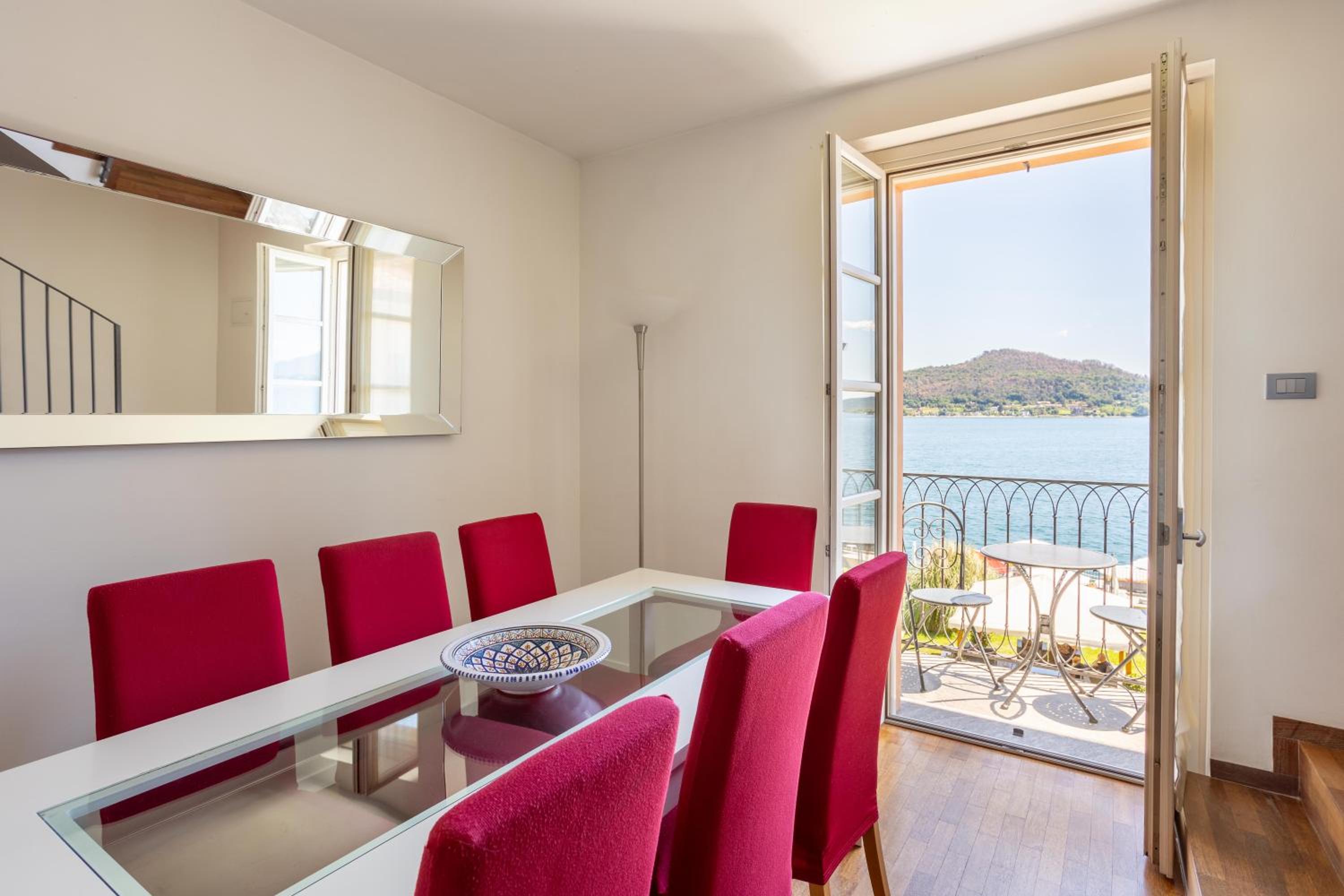 Two-Bedroom Apartment with Lake View