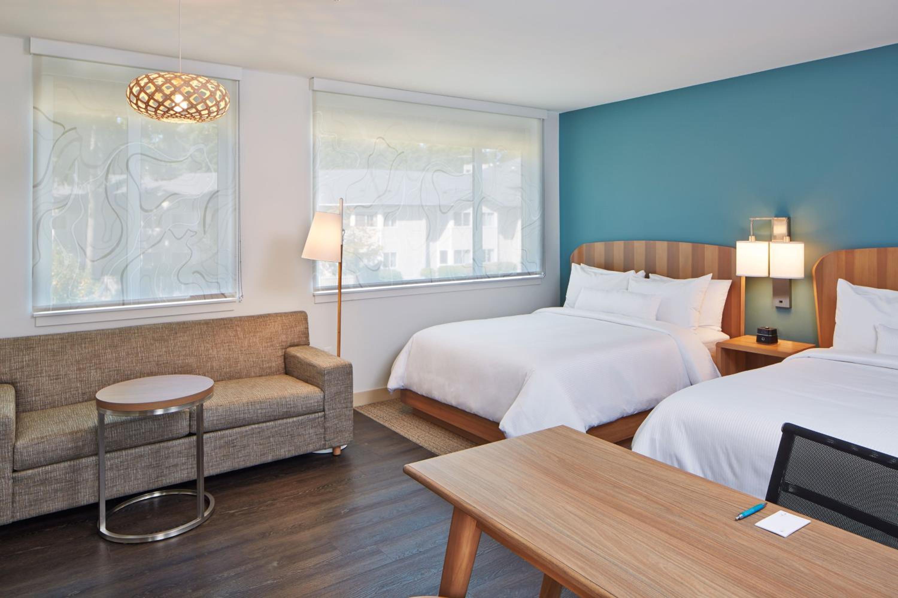 Queen Studio with Two Queen Beds and Sofa Bed photo 3