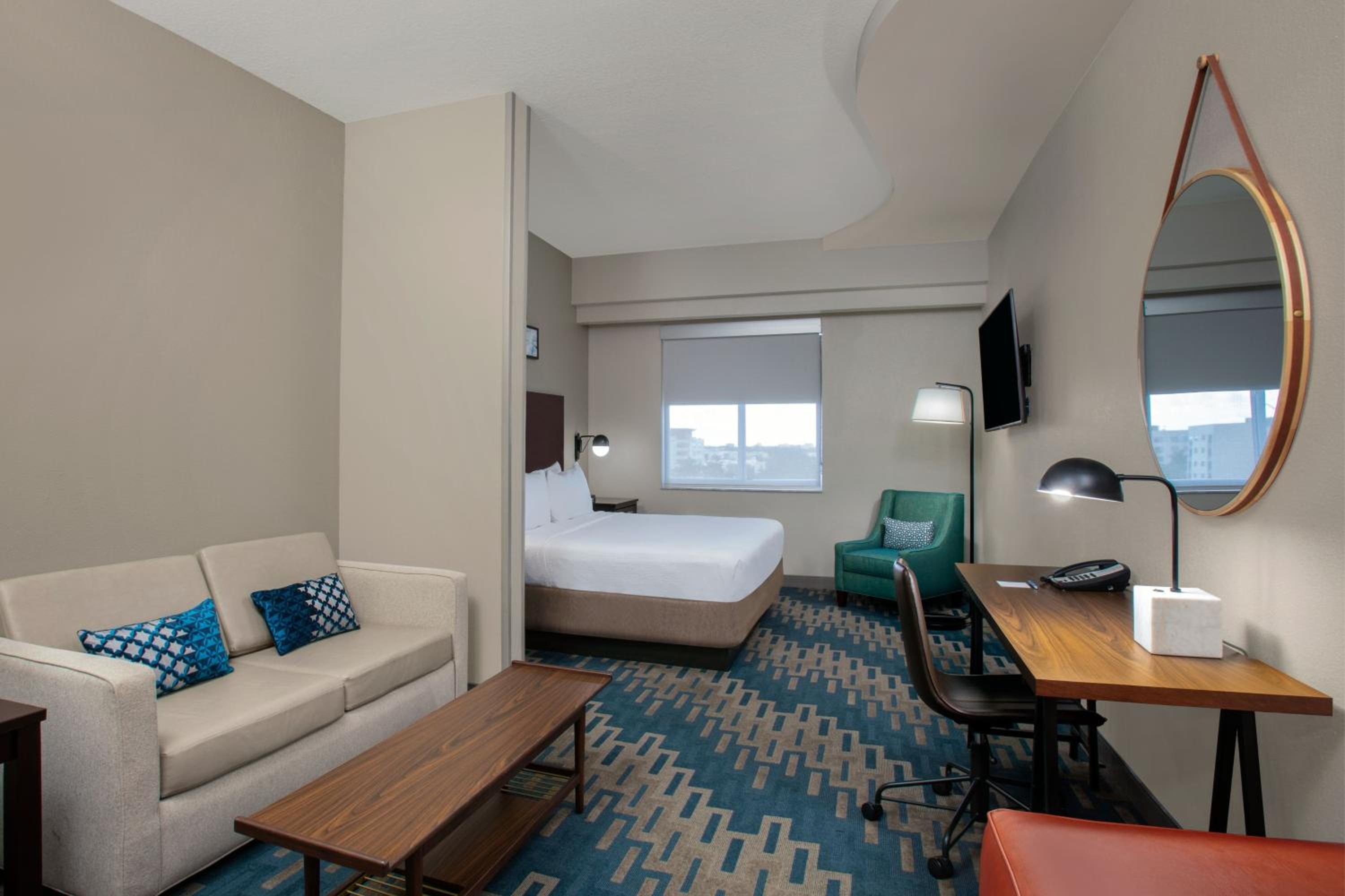King Studio with Sofa Bed and Roll-in Shower - Mobility and Hearing Accessible photo 2